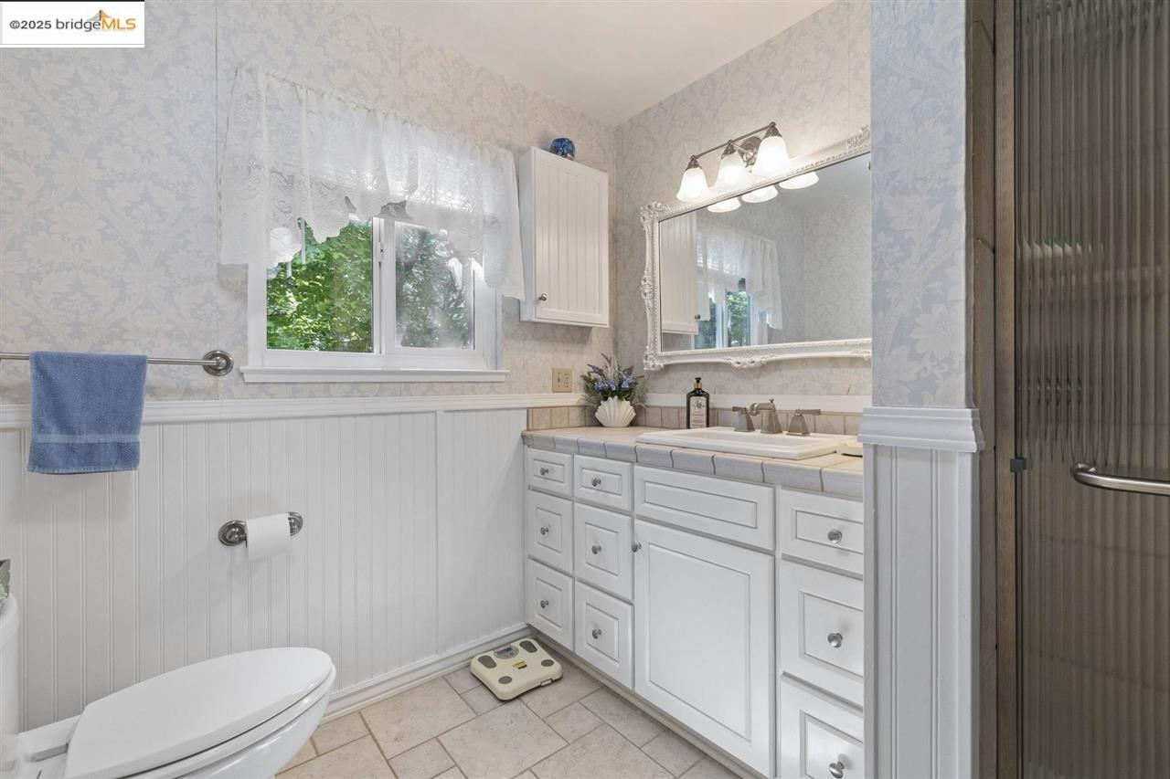 Detail Gallery Image 17 of 31 For 16975 E Brookside, Sonora,  CA 95370 - 3 Beds | 2 Baths