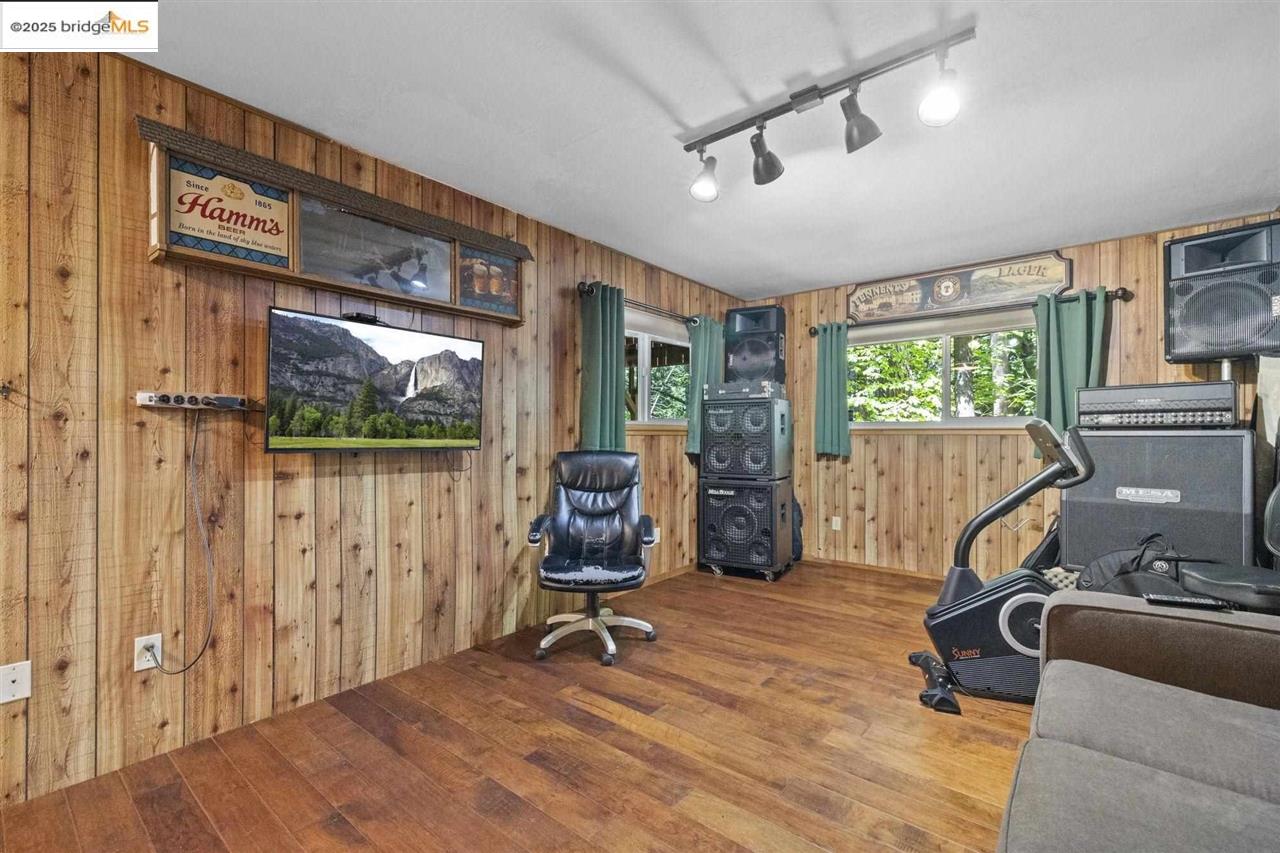 Detail Gallery Image 18 of 31 For 16975 E Brookside, Sonora,  CA 95370 - 3 Beds | 2 Baths