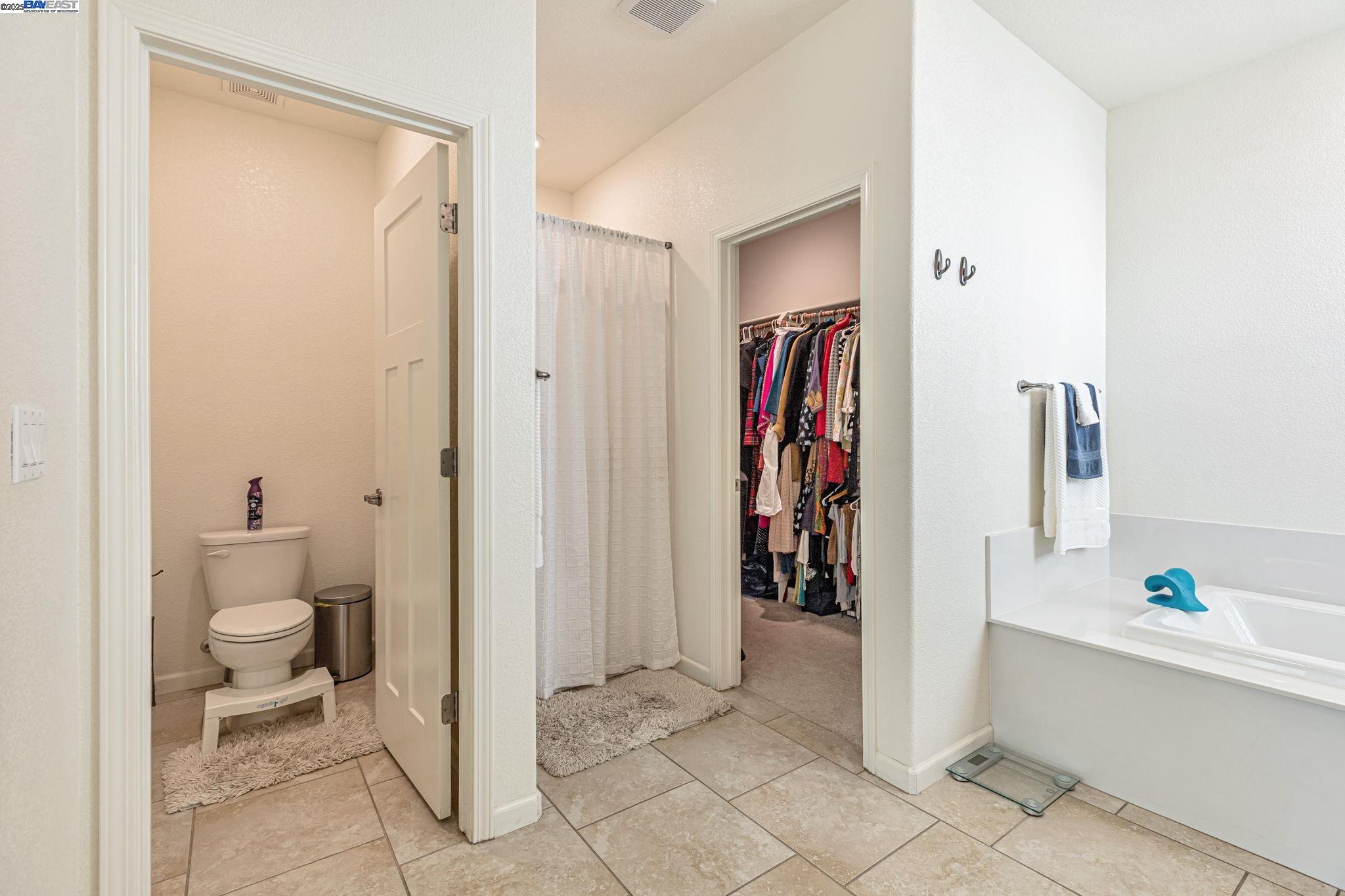 Detail Gallery Image 43 of 50 For 9315 Wild Lilac Cir, Sacramento,  CA 95829 - 4 Beds | 2 Baths