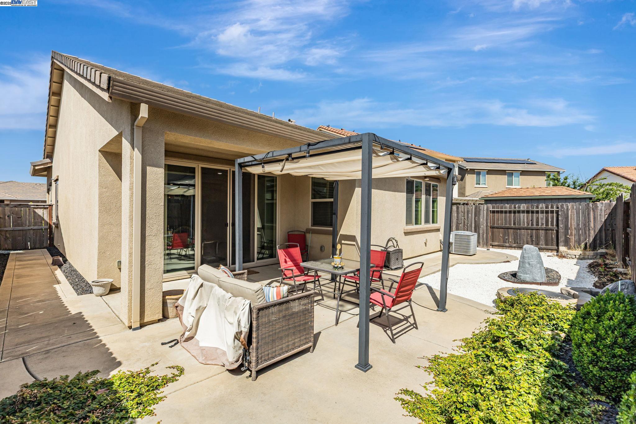 Detail Gallery Image 48 of 50 For 9315 Wild Lilac Cir, Sacramento,  CA 95829 - 4 Beds | 2 Baths
