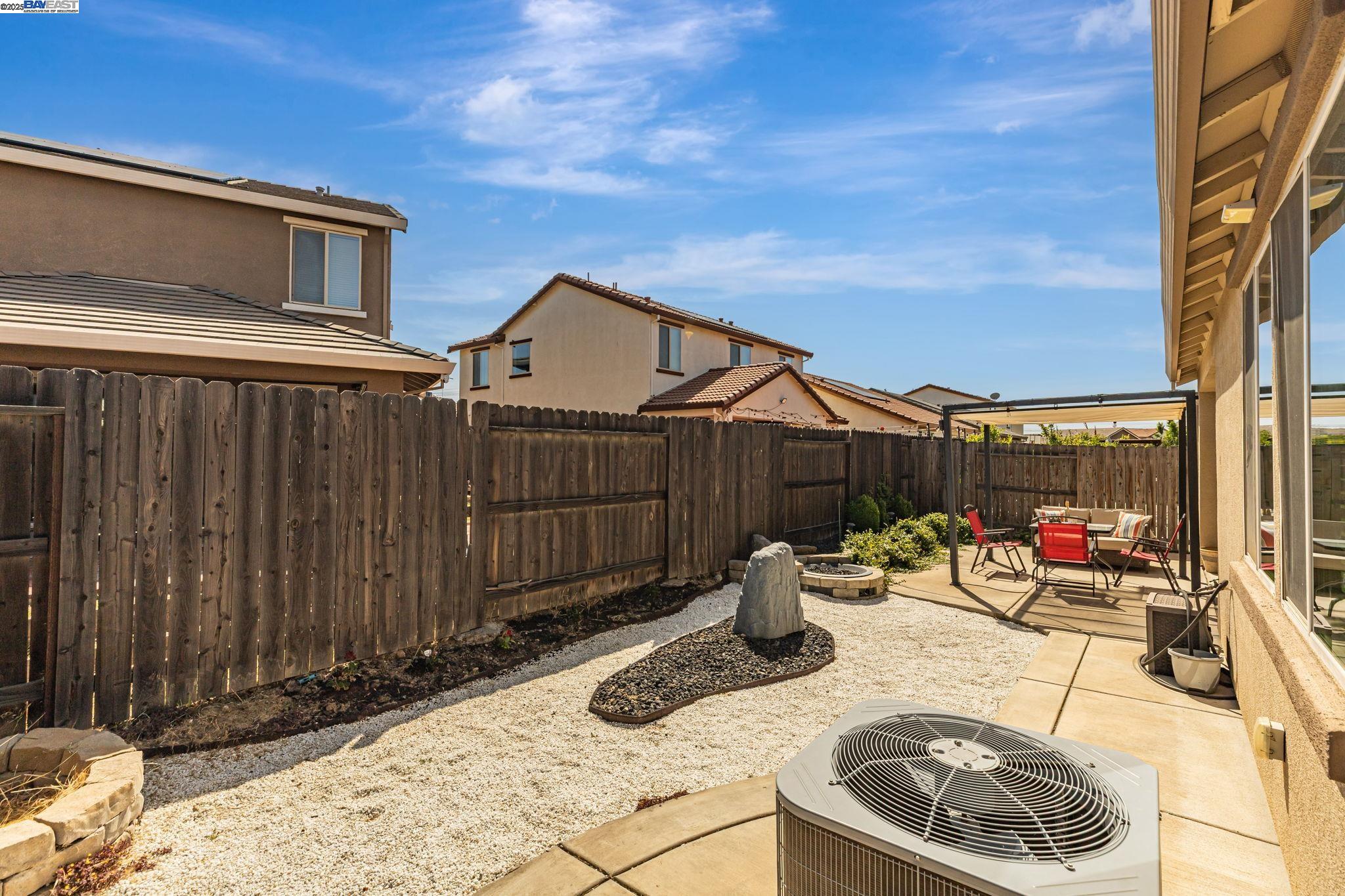 Detail Gallery Image 49 of 50 For 9315 Wild Lilac Cir, Sacramento,  CA 95829 - 4 Beds | 2 Baths