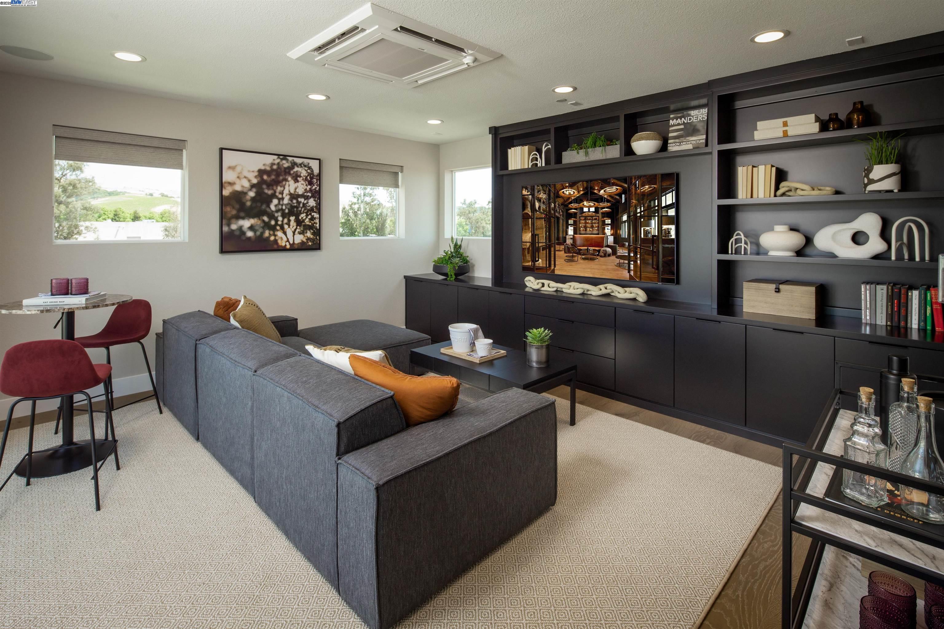 Detail Gallery Image 18 of 25 For 343 Cordelia Drive, Napa,  CA 94558 - 5 Beds | 4/1 Baths