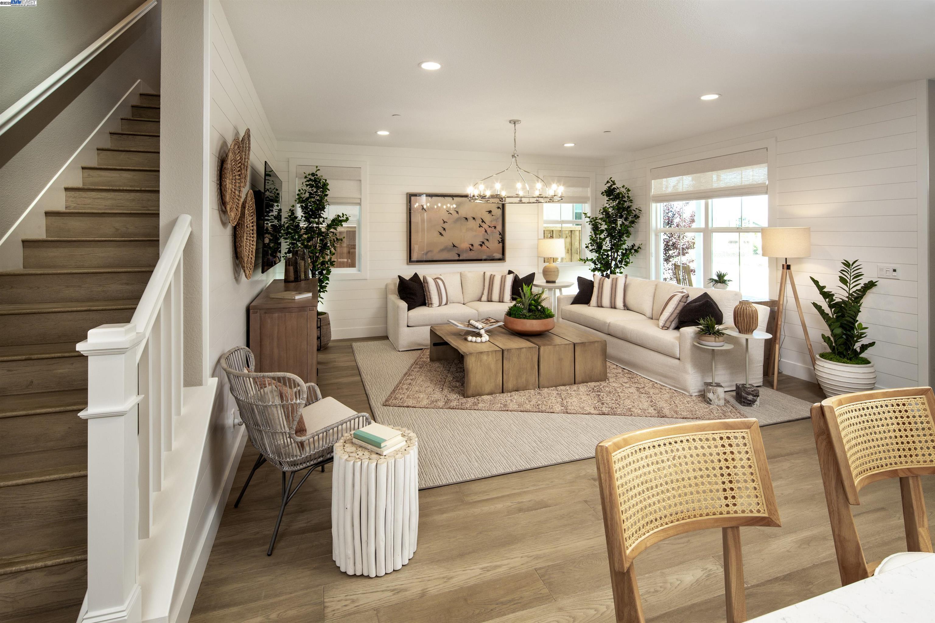 Detail Gallery Image 5 of 14 For 347 Cordelia Drive, Napa,  CA 94558 - 4 Beds | 3 Baths