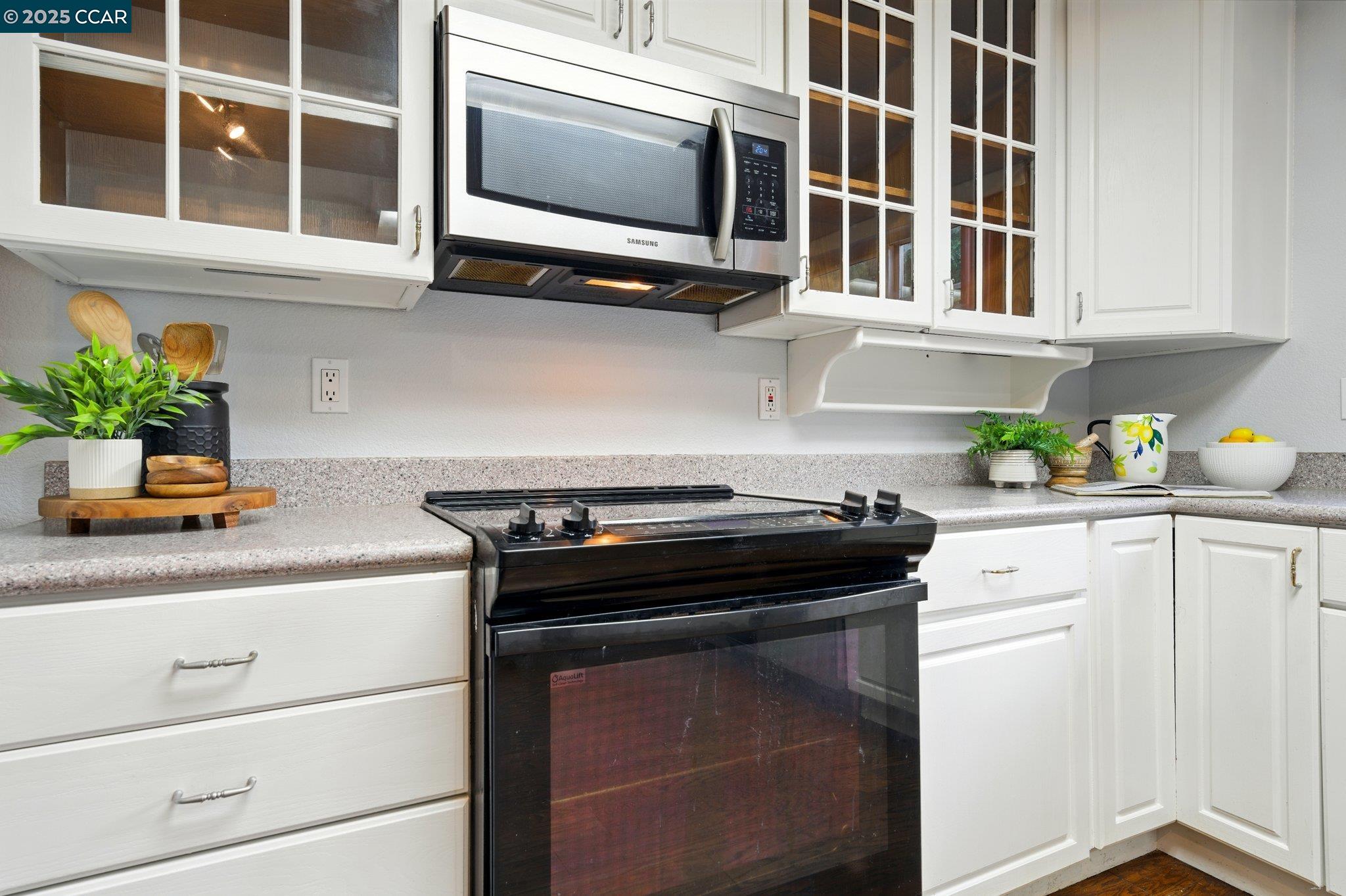 Detail Gallery Image 17 of 52 For 3312 Steele Dr, Bay Point,  CA 94565 - 3 Beds | 2 Baths