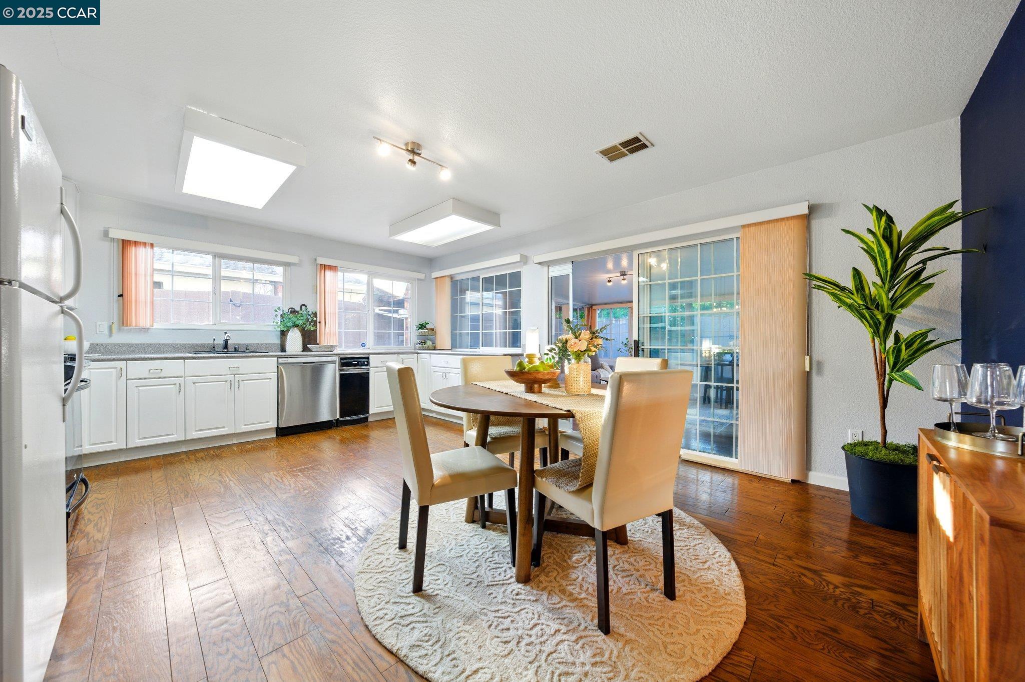 Detail Gallery Image 6 of 52 For 3312 Steele Dr, Bay Point,  CA 94565 - 3 Beds | 2 Baths