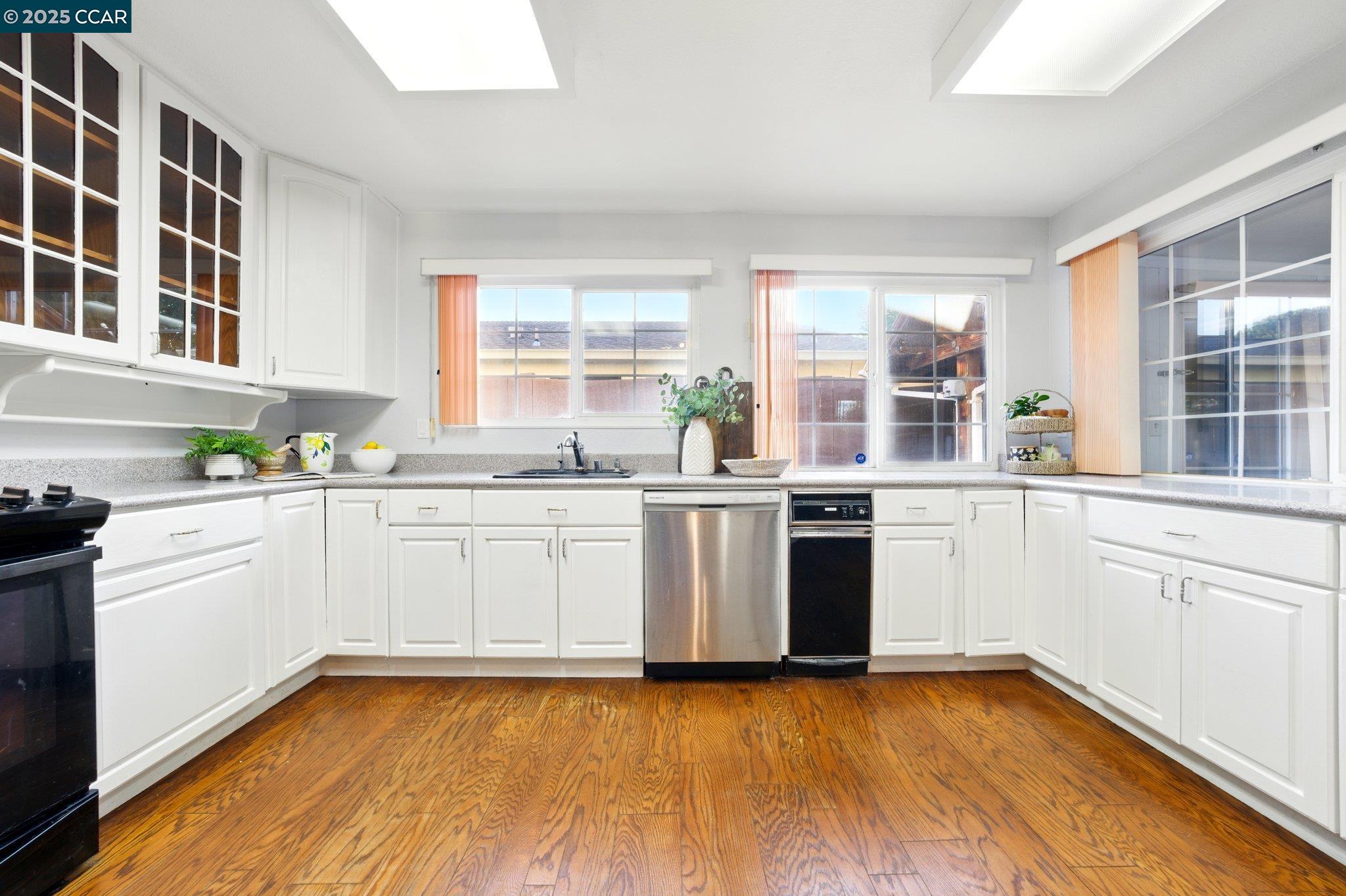 Detail Gallery Image 8 of 52 For 3312 Steele Dr, Bay Point,  CA 94565 - 3 Beds | 2 Baths