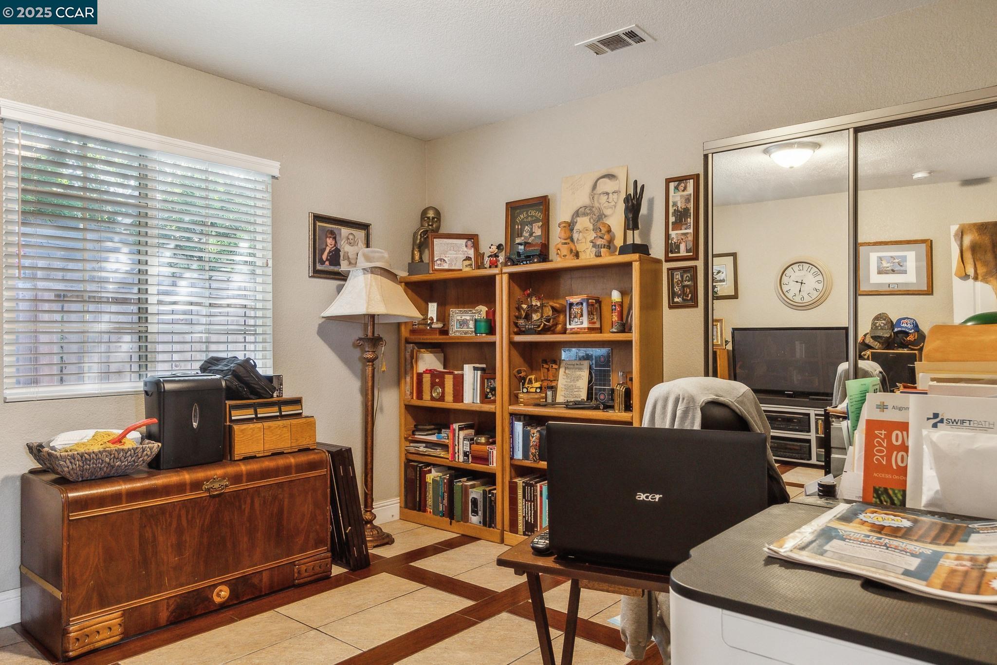 Detail Gallery Image 11 of 16 For 3032 Guernsey Ave, Stockton,  CA 95205 - 3 Beds | 2 Baths