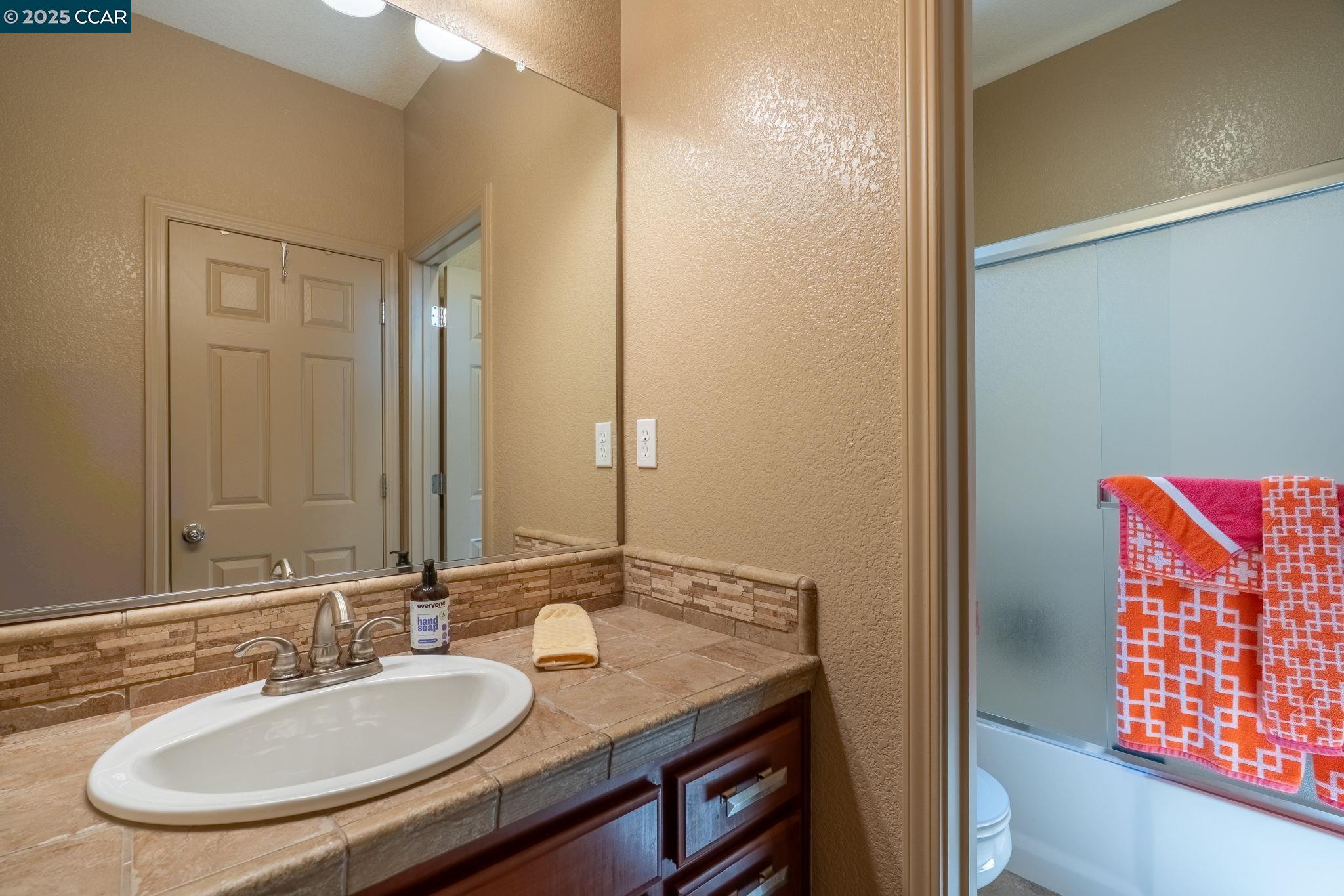 Detail Gallery Image 25 of 53 For 9028 Tee Box Ct, Patterson,  CA 95363 - 4 Beds | 3/1 Baths