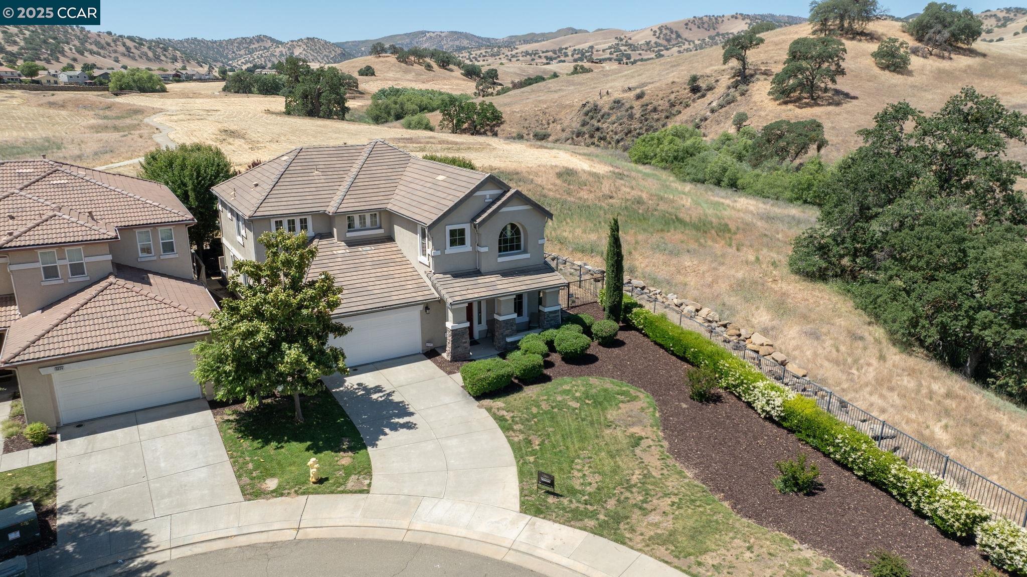 Detail Gallery Image 4 of 53 For 9028 Tee Box Ct, Patterson,  CA 95363 - 4 Beds | 3/1 Baths