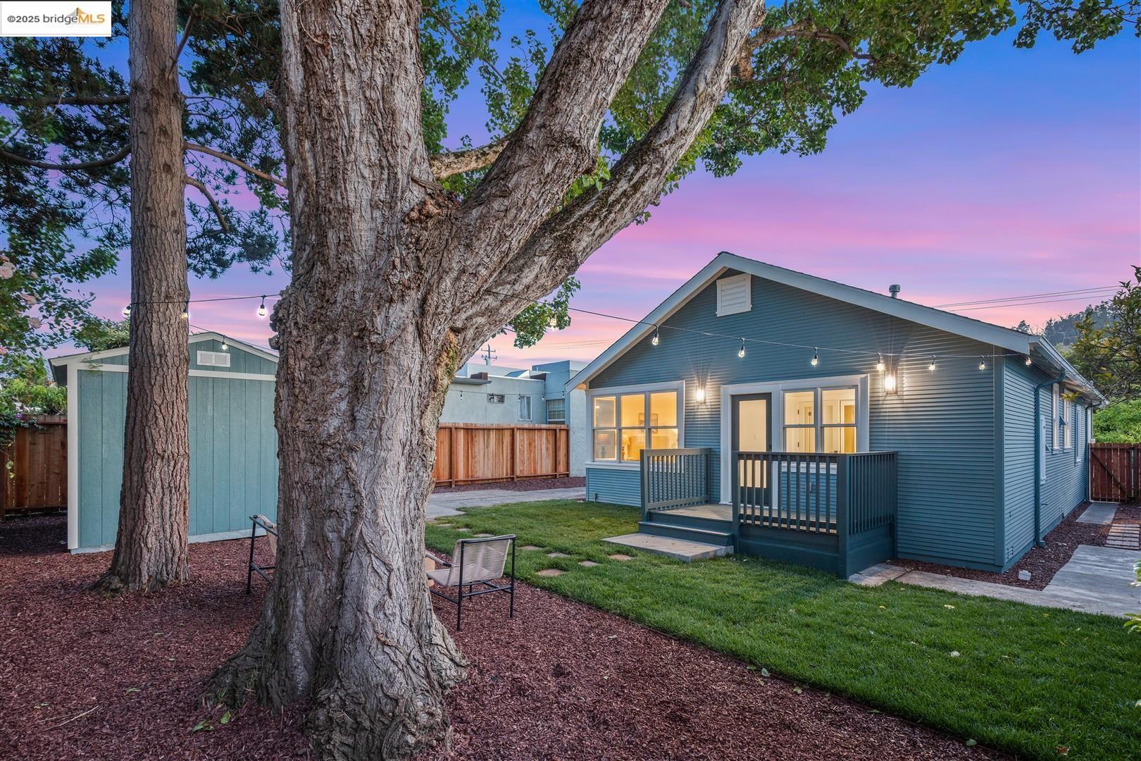 Detail Gallery Image 28 of 49 For 615 Kains Ave, Albany,  CA 94706 - 3 Beds | 2 Baths