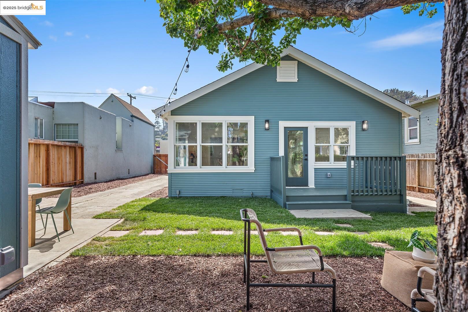 Detail Gallery Image 47 of 49 For 615 Kains Ave, Albany,  CA 94706 - 3 Beds | 2 Baths