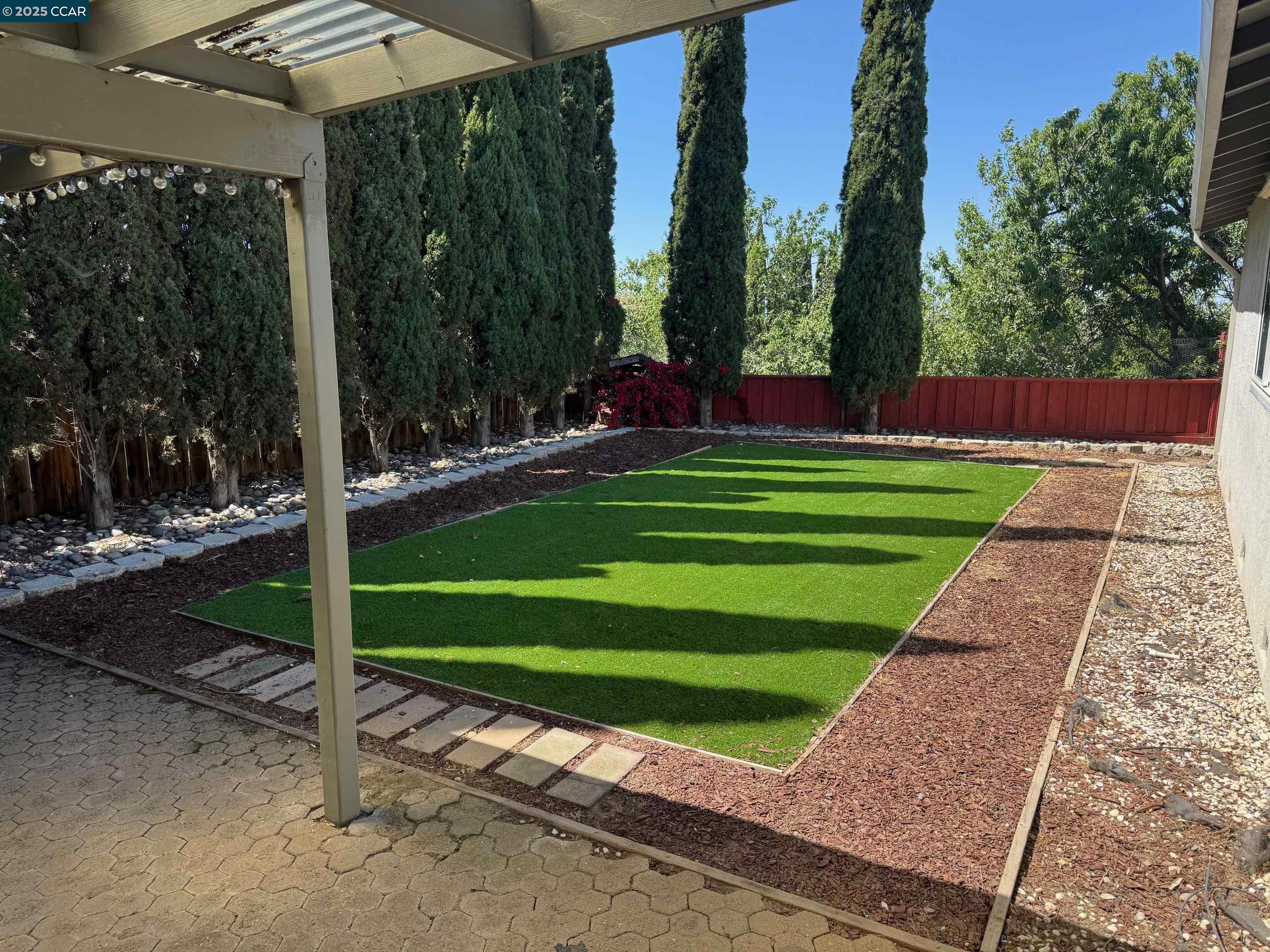 Detail Gallery Image 21 of 25 For 2139 Chestnut Dr, Pittsburg,  CA 94565 - 3 Beds | 2 Baths