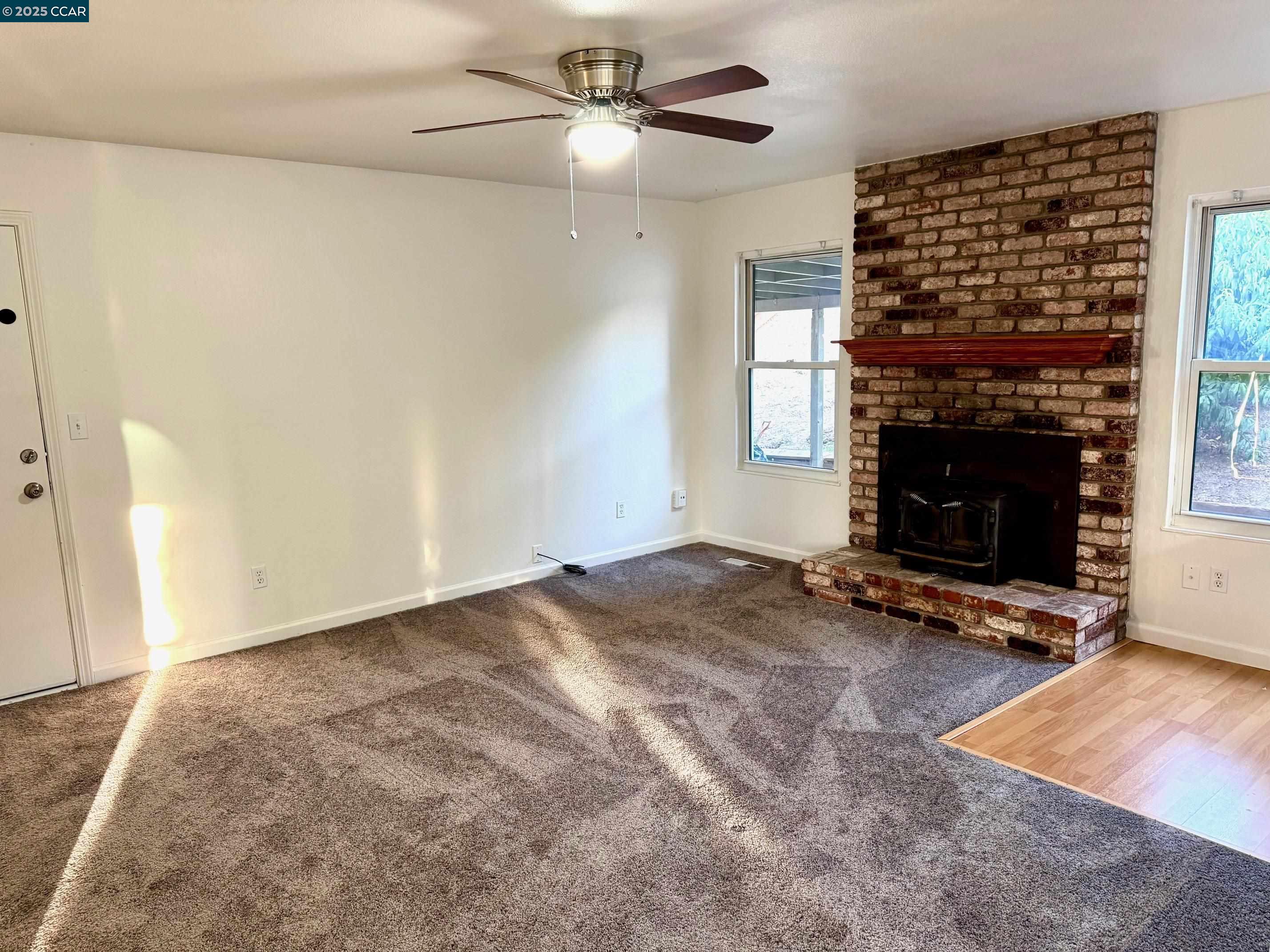 Detail Gallery Image 8 of 25 For 2139 Chestnut Dr, Pittsburg,  CA 94565 - 3 Beds | 2 Baths
