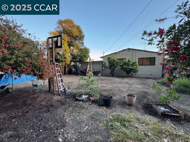 Detail Gallery Image 27 of 34 For 2943 Mckenzie Dr., Richmond,  CA 94806 - 3 Beds | 2 Baths