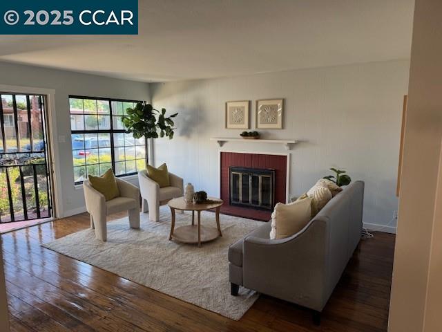 Detail Gallery Image 6 of 34 For 2943 Mckenzie Dr., Richmond,  CA 94806 - 3 Beds | 2 Baths