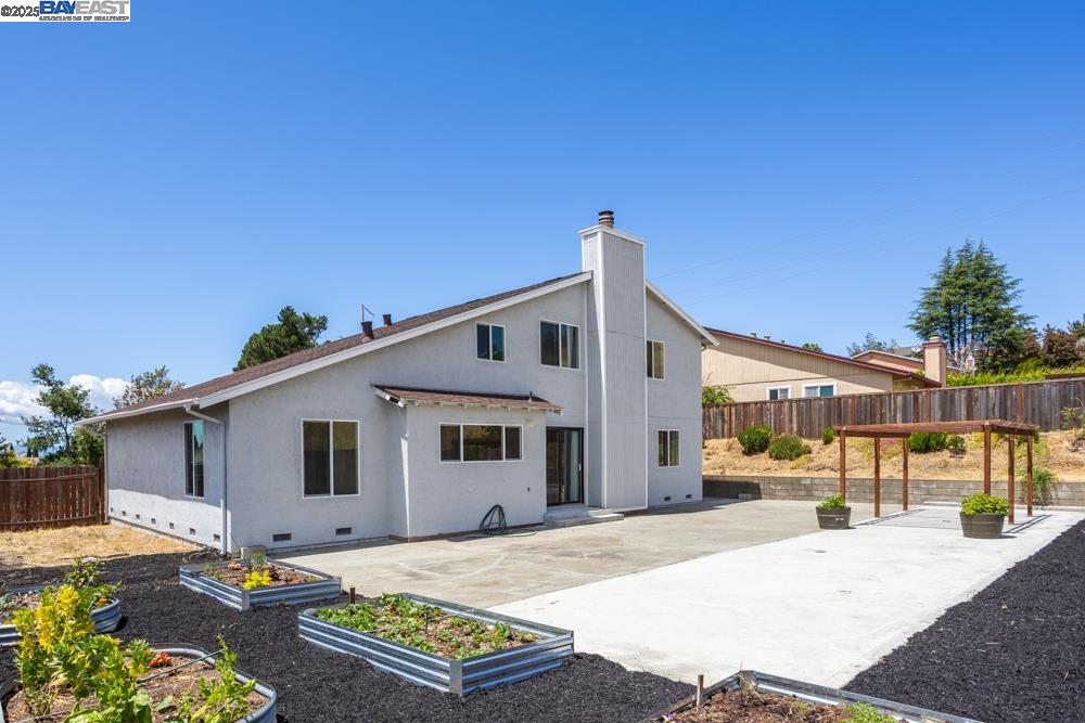 Detail Gallery Image 28 of 33 For 457 Violet Rd, Hercules,  CA 94547 - 4 Beds | 3 Baths