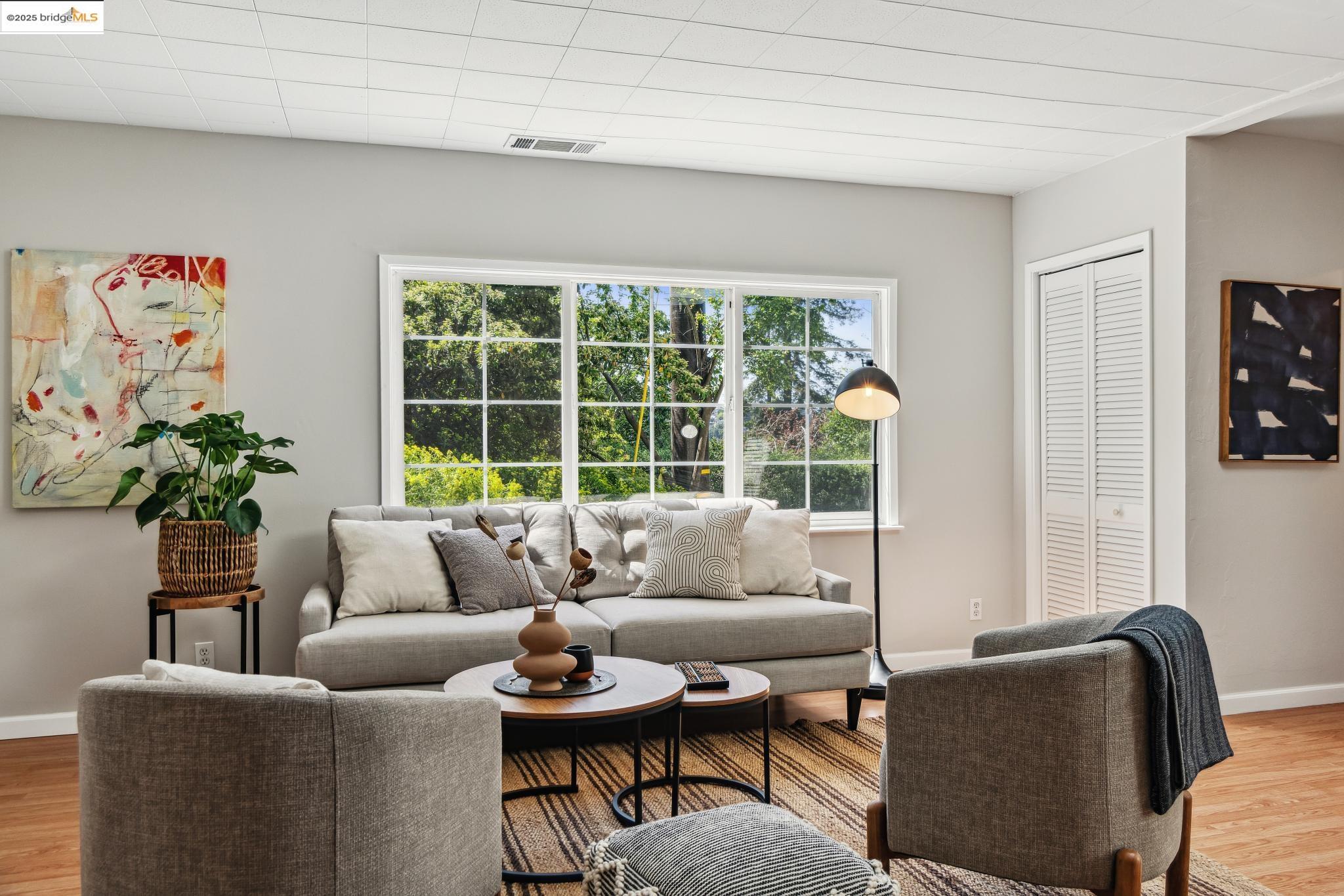 Detail Gallery Image 35 of 42 For 5625 Snake Rd, Oakland,  CA 94611 - 2 Beds | 2 Baths