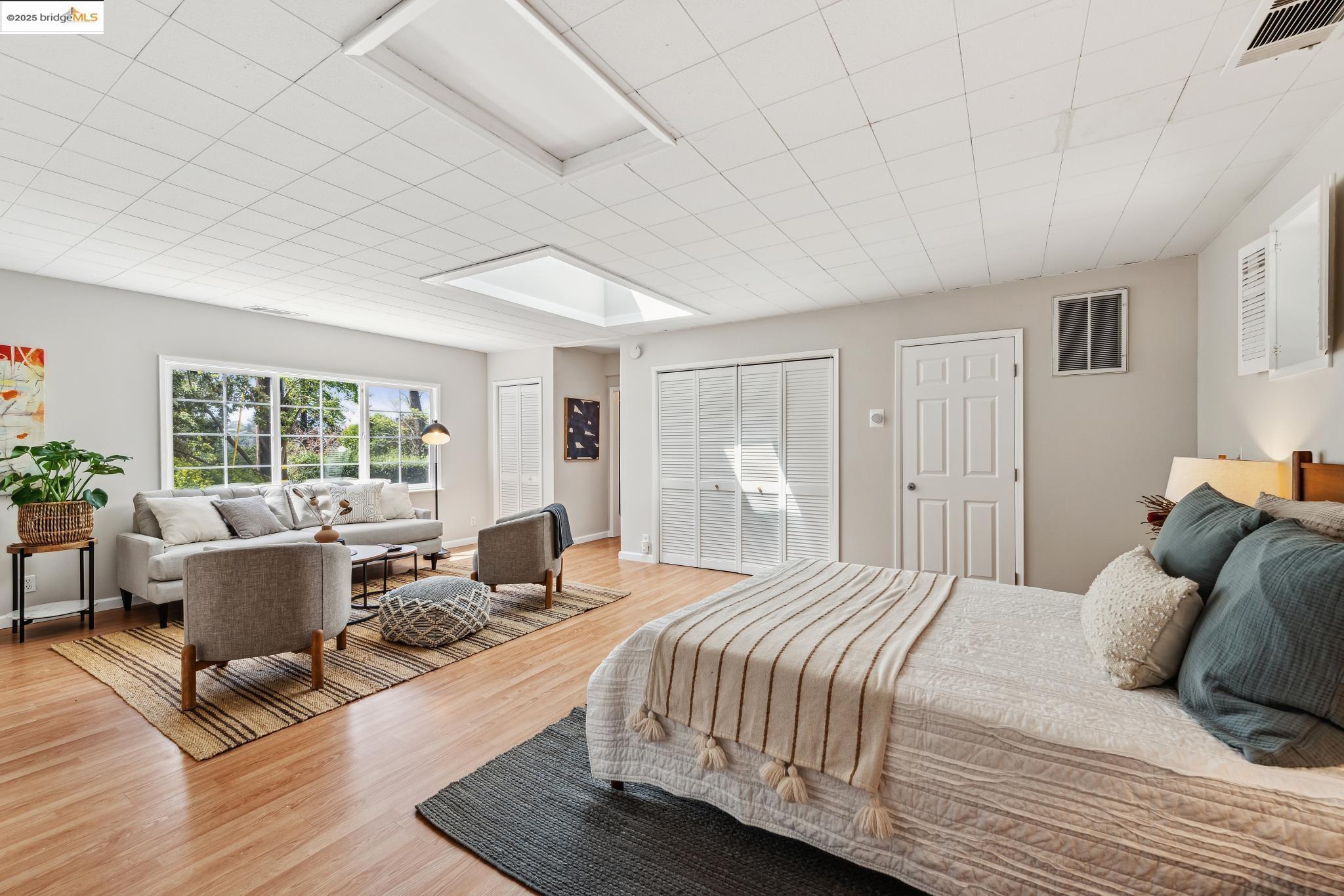 Detail Gallery Image 36 of 42 For 5625 Snake Rd, Oakland,  CA 94611 - 2 Beds | 2 Baths