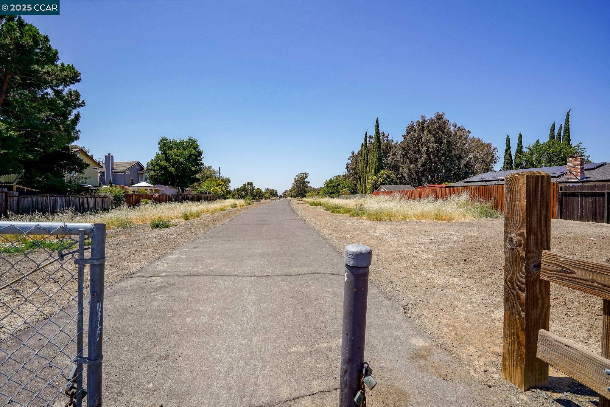 Detail Gallery Image 24 of 24 For 192 Anchor Drive, Bay Point,  CA 94565-3068 - 3 Beds | 2/1 Baths