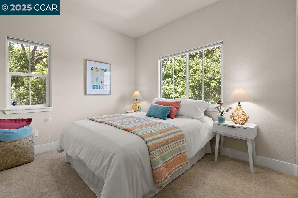 Detail Gallery Image 21 of 45 For 2299 Overlook Dr, Walnut Creek,  CA 94597 - 3 Beds | 2/1 Baths