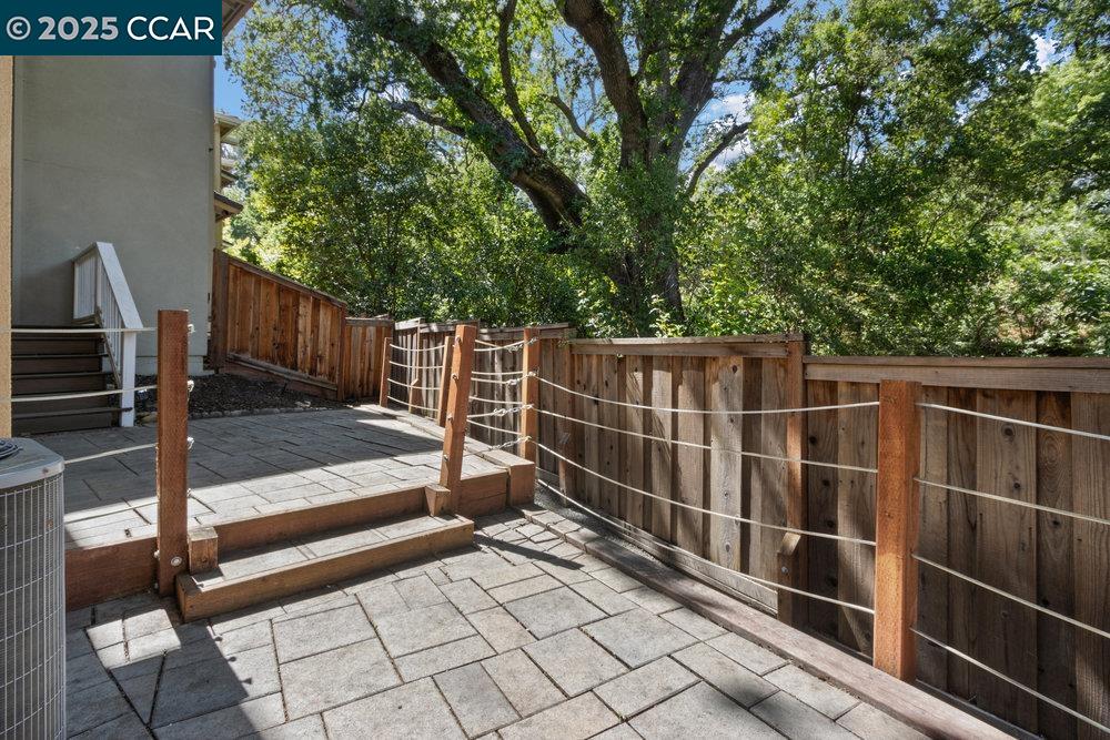 Detail Gallery Image 26 of 45 For 2299 Overlook Dr, Walnut Creek,  CA 94597 - 3 Beds | 2/1 Baths