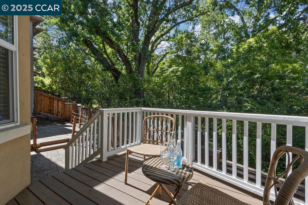 Detail Gallery Image 27 of 45 For 2299 Overlook Dr, Walnut Creek,  CA 94597 - 3 Beds | 2/1 Baths