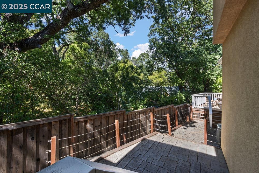 Detail Gallery Image 29 of 45 For 2299 Overlook Dr, Walnut Creek,  CA 94597 - 3 Beds | 2/1 Baths
