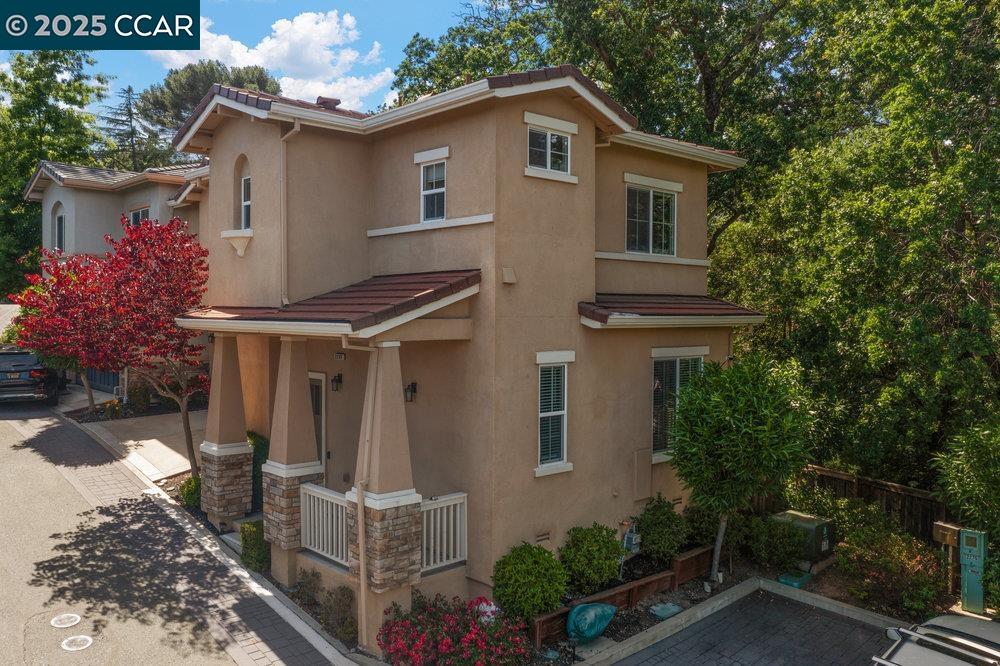 Detail Gallery Image 33 of 45 For 2299 Overlook Dr, Walnut Creek,  CA 94597 - 3 Beds | 2/1 Baths