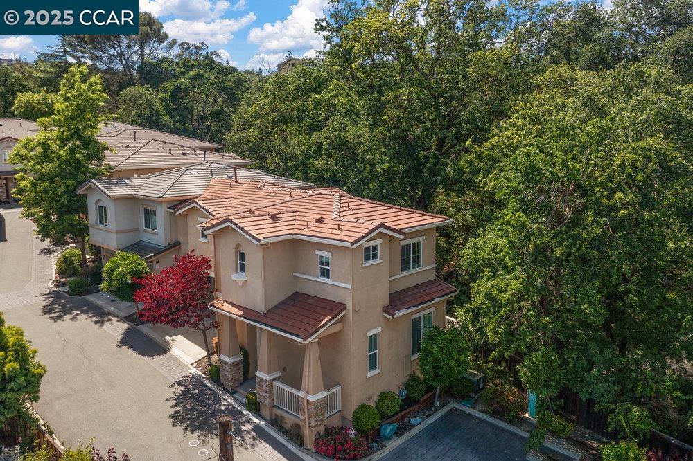 Detail Gallery Image 34 of 45 For 2299 Overlook Dr, Walnut Creek,  CA 94597 - 3 Beds | 2/1 Baths