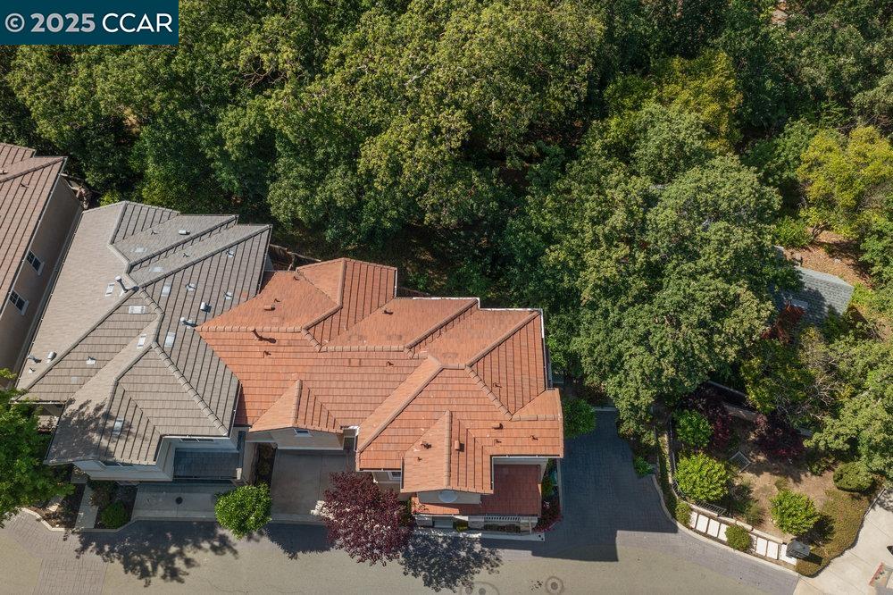 Detail Gallery Image 38 of 45 For 2299 Overlook Dr, Walnut Creek,  CA 94597 - 3 Beds | 2/1 Baths