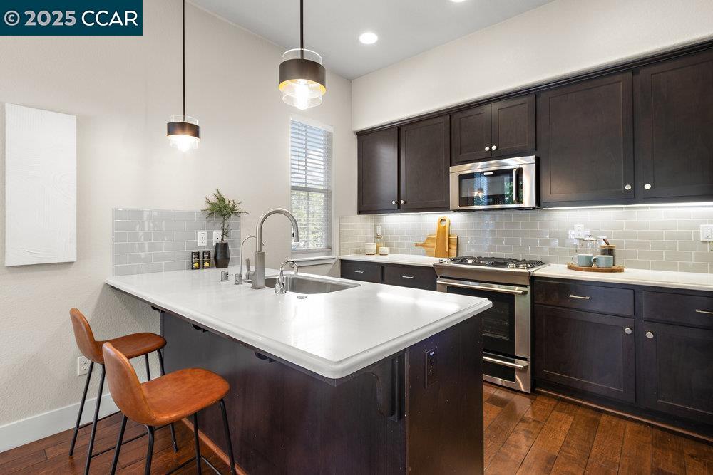 Detail Gallery Image 7 of 45 For 2299 Overlook Dr, Walnut Creek,  CA 94597 - 3 Beds | 2/1 Baths