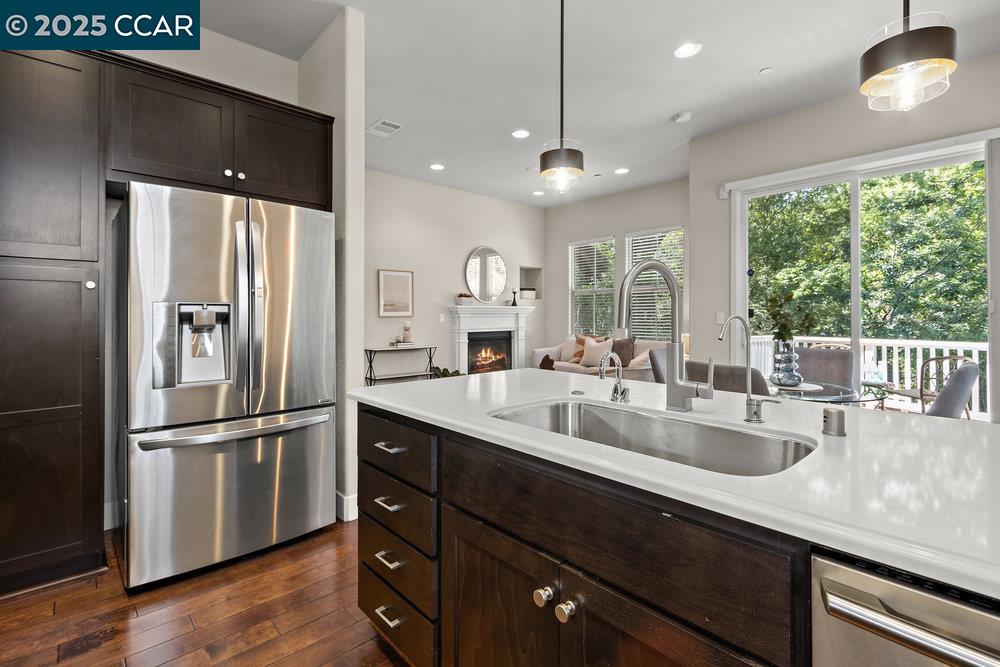 Detail Gallery Image 9 of 45 For 2299 Overlook Dr, Walnut Creek,  CA 94597 - 3 Beds | 2/1 Baths