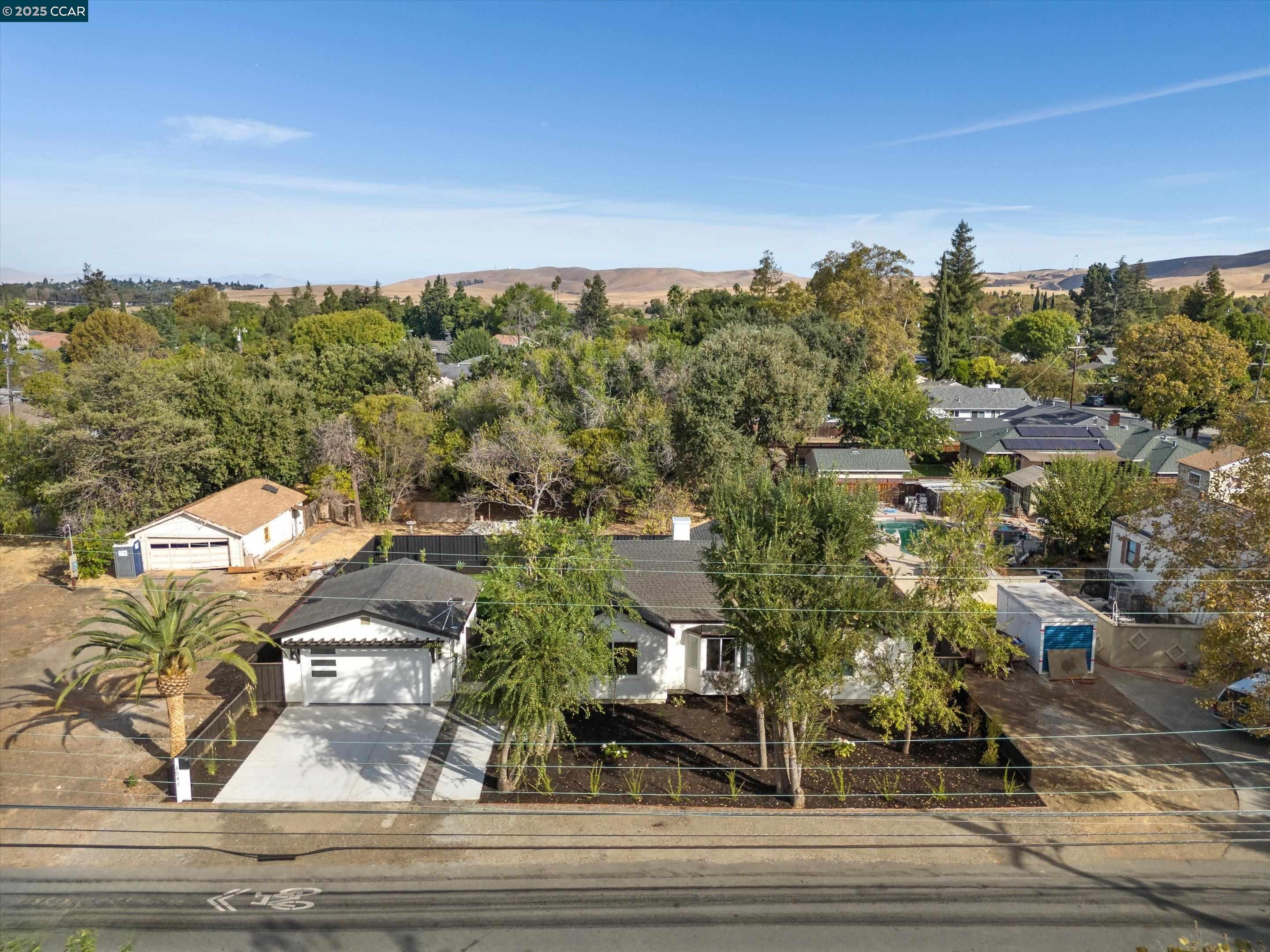 Detail Gallery Image 3 of 7 For 1820 Scott Rd, Concord,  CA 94519 - – Beds | – Baths