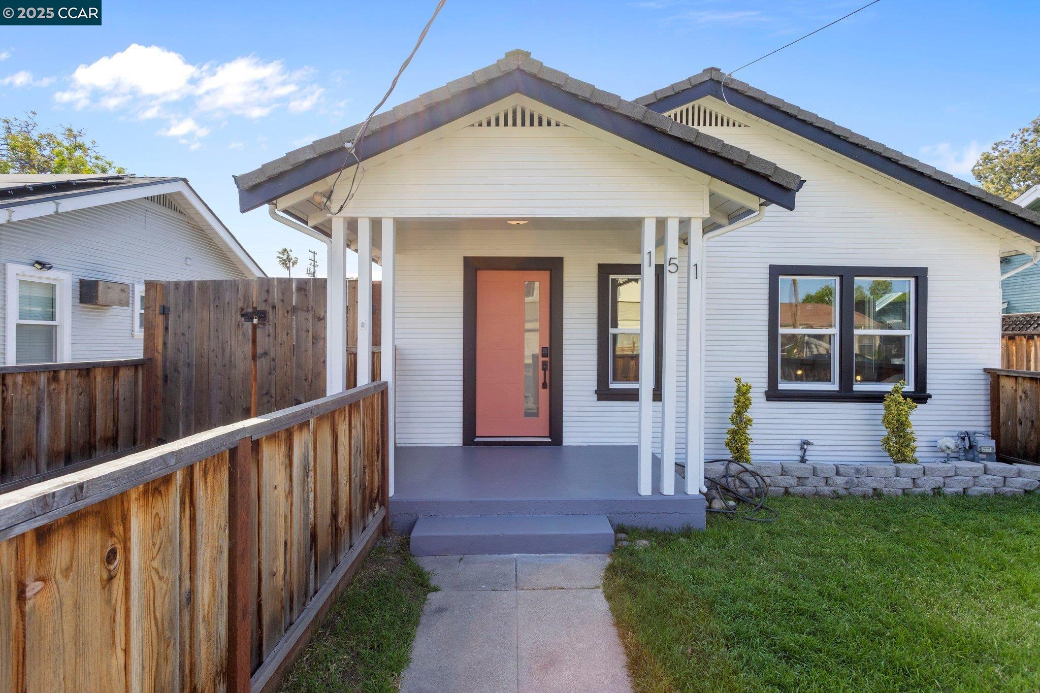 Detail Gallery Image 2 of 44 For 151 Topeka Ave, San Jose,  CA 95128 - 2 Beds | 1 Baths