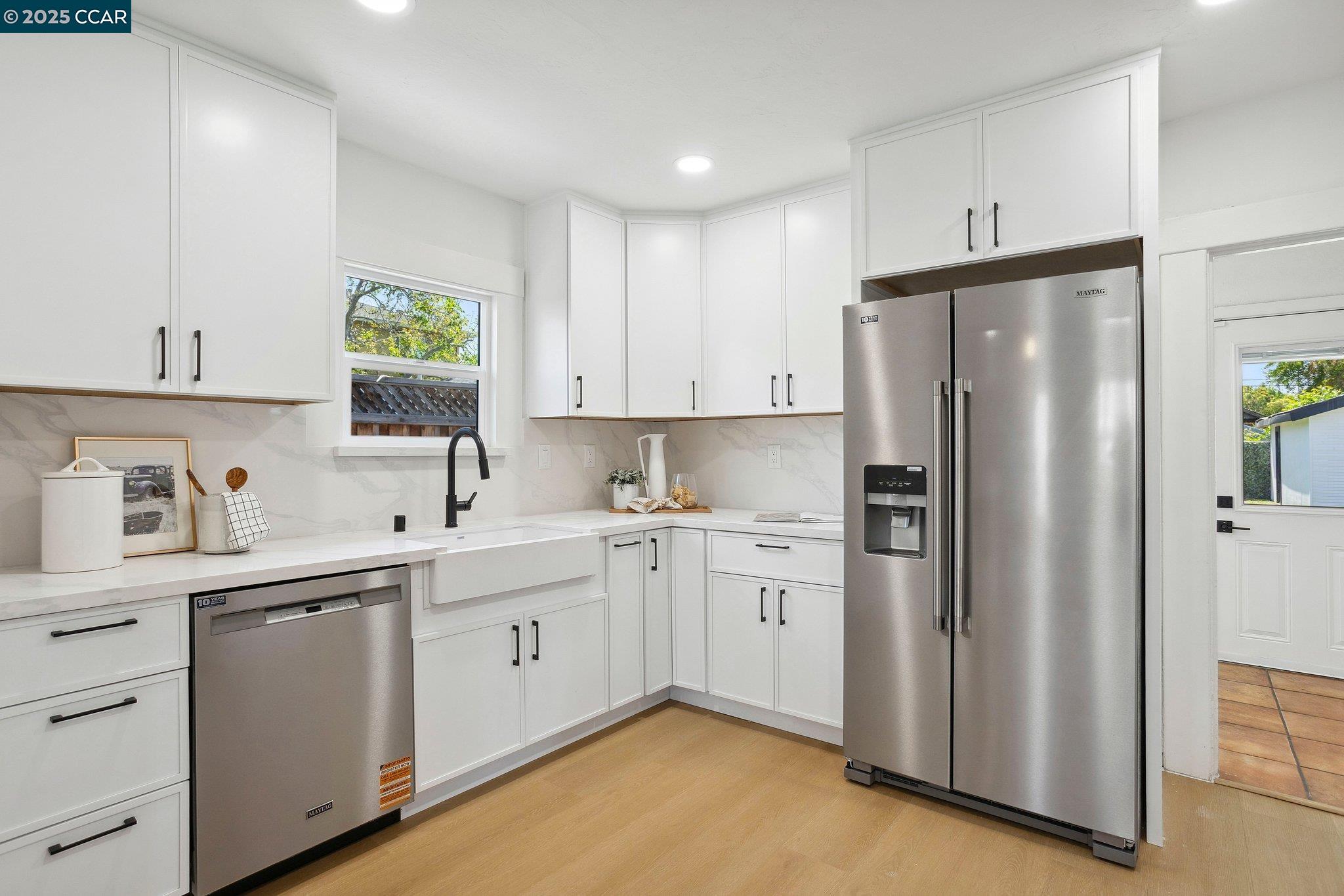 Detail Gallery Image 12 of 44 For 151 Topeka Ave, San Jose,  CA 95128 - 2 Beds | 1 Baths
