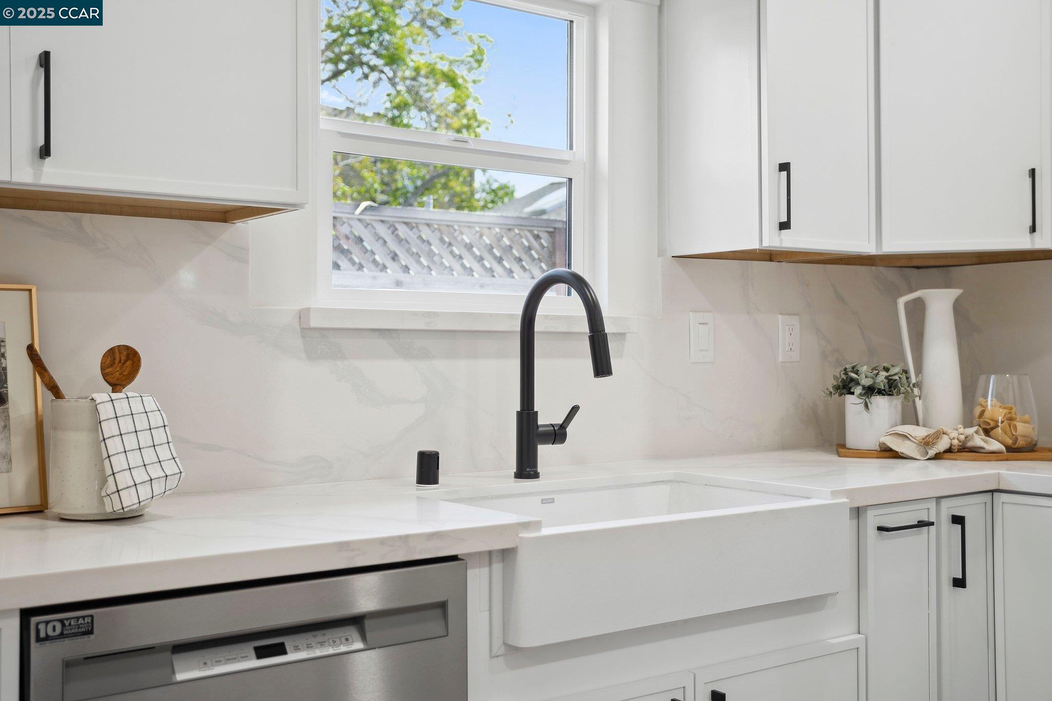 Detail Gallery Image 15 of 44 For 151 Topeka Ave, San Jose,  CA 95128 - 2 Beds | 1 Baths