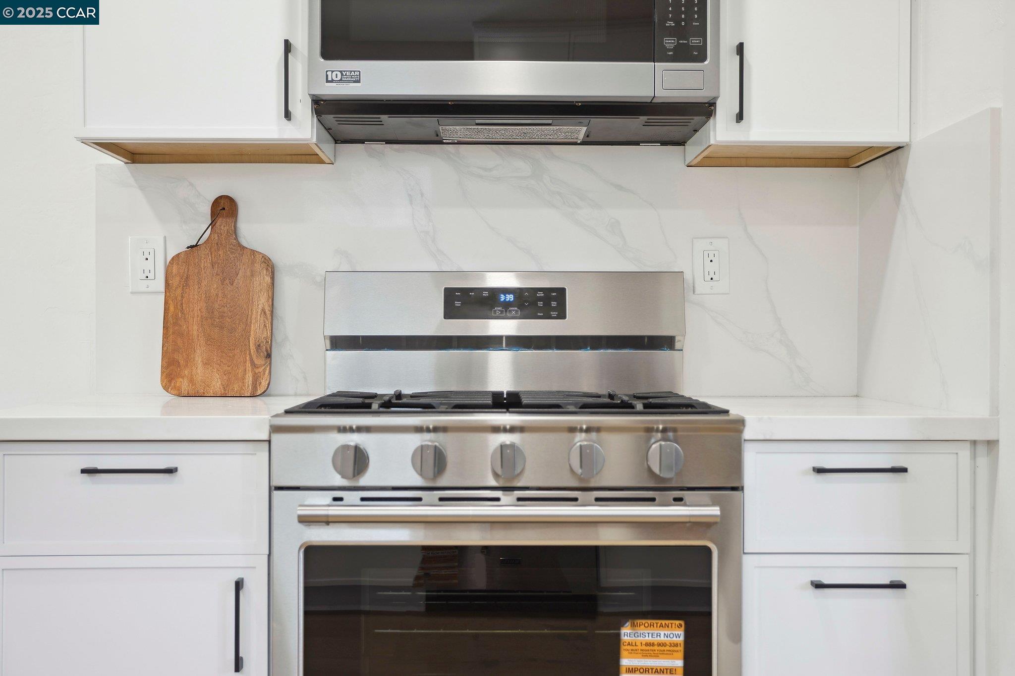 Detail Gallery Image 18 of 44 For 151 Topeka Ave, San Jose,  CA 95128 - 2 Beds | 1 Baths