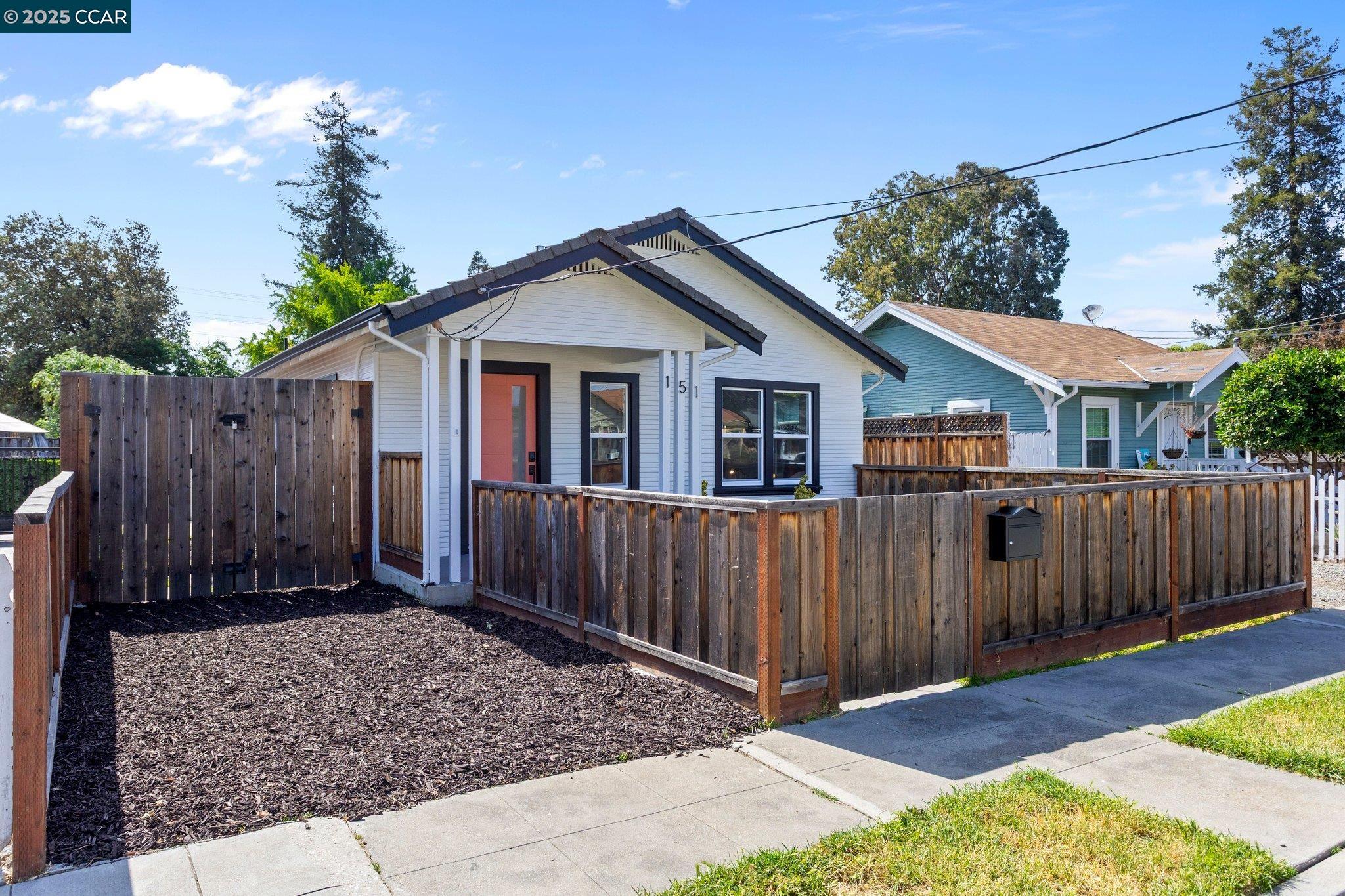 Detail Gallery Image 4 of 44 For 151 Topeka Ave, San Jose,  CA 95128 - 2 Beds | 1 Baths