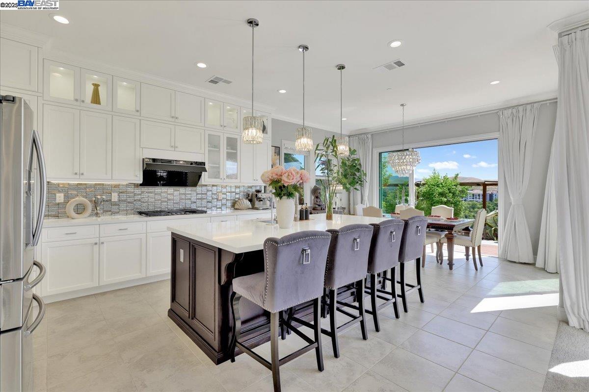 Detail Gallery Image 11 of 60 For 1059 Trumpet Vine Ln, San Ramon,  CA 94582 - 4 Beds | 3/1 Baths