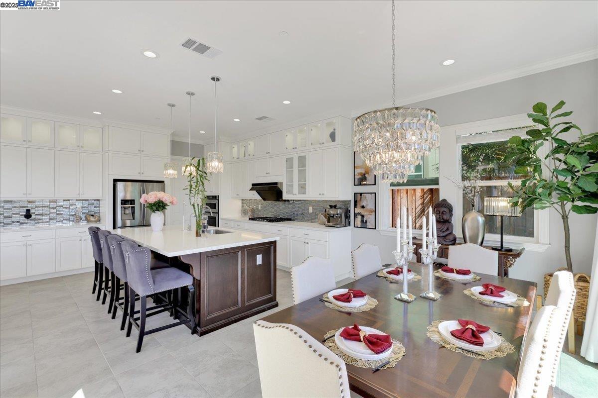 Detail Gallery Image 17 of 60 For 1059 Trumpet Vine Ln, San Ramon,  CA 94582 - 4 Beds | 3/1 Baths