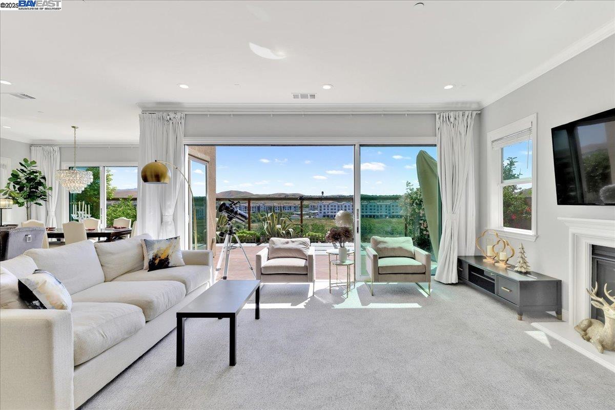 Detail Gallery Image 3 of 60 For 1059 Trumpet Vine Ln, San Ramon,  CA 94582 - 4 Beds | 3/1 Baths