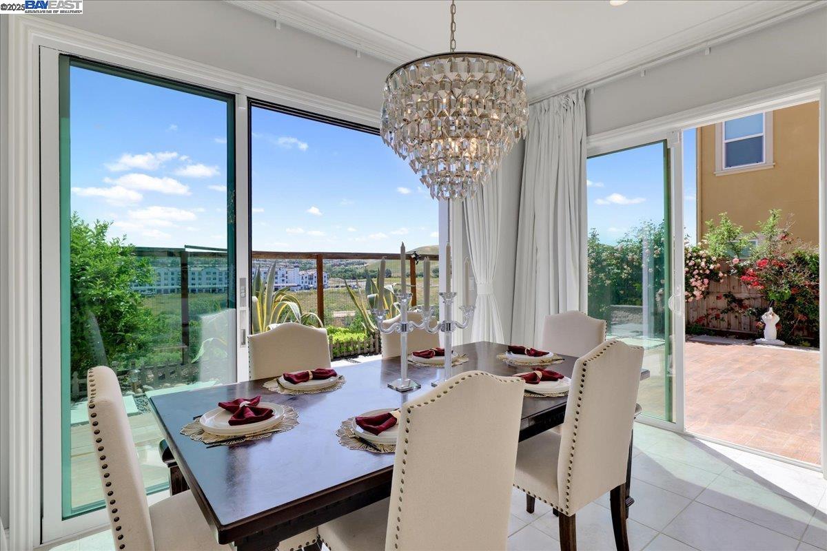 Detail Gallery Image 21 of 60 For 1059 Trumpet Vine Ln, San Ramon,  CA 94582 - 4 Beds | 3/1 Baths