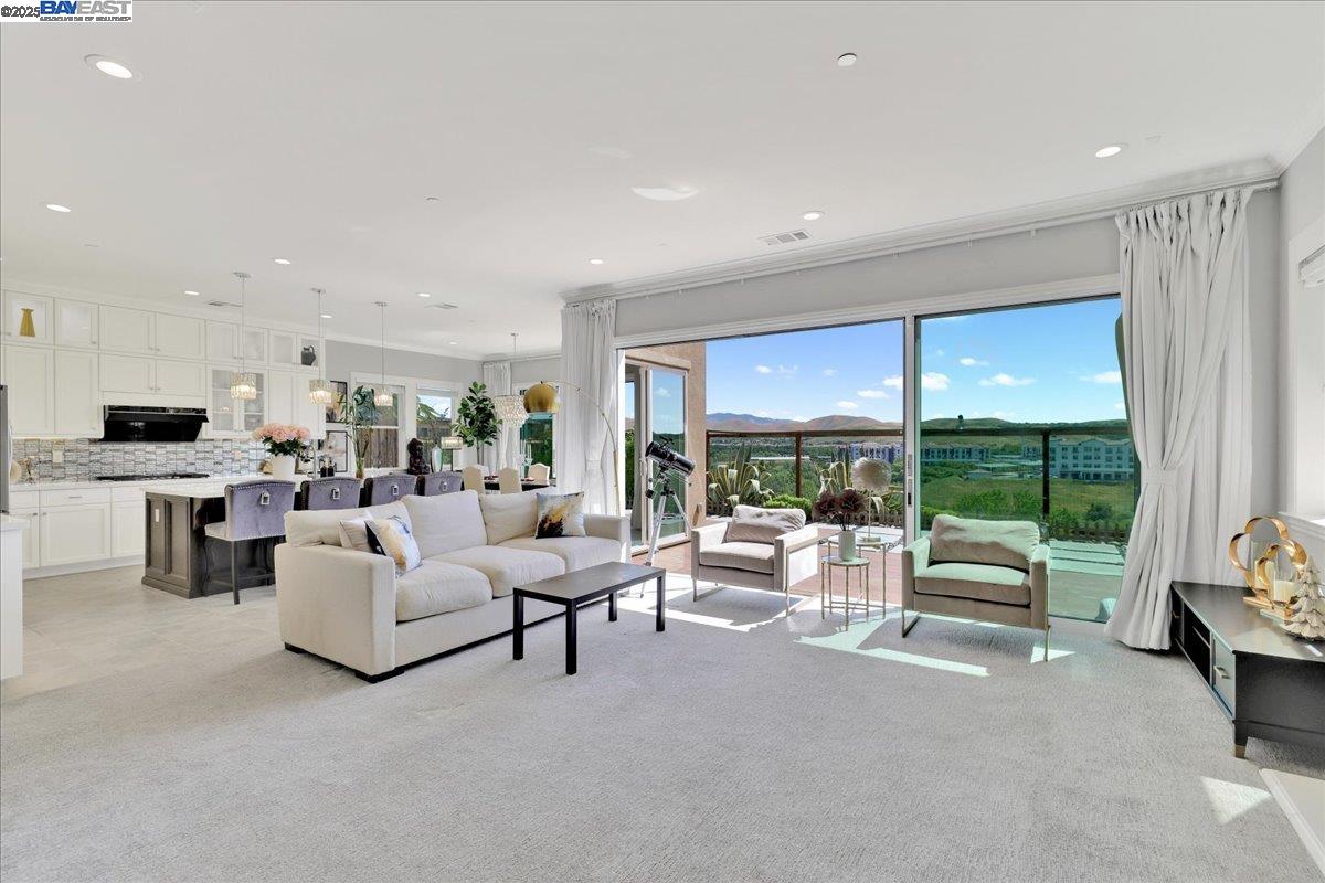 Detail Gallery Image 4 of 60 For 1059 Trumpet Vine Ln, San Ramon,  CA 94582 - 4 Beds | 3/1 Baths