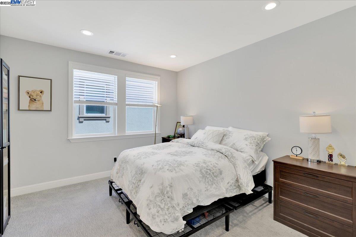 Detail Gallery Image 35 of 60 For 1059 Trumpet Vine Ln, San Ramon,  CA 94582 - 4 Beds | 3/1 Baths