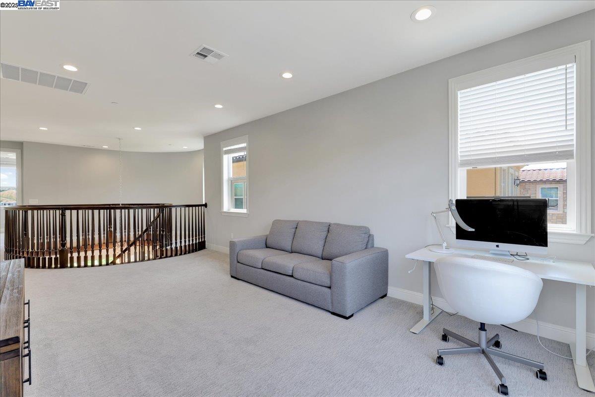 Detail Gallery Image 44 of 60 For 1059 Trumpet Vine Ln, San Ramon,  CA 94582 - 4 Beds | 3/1 Baths