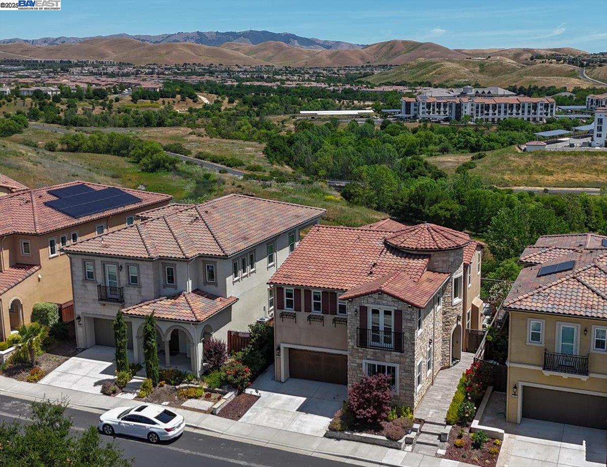 Detail Gallery Image 48 of 60 For 1059 Trumpet Vine Ln, San Ramon,  CA 94582 - 4 Beds | 3/1 Baths