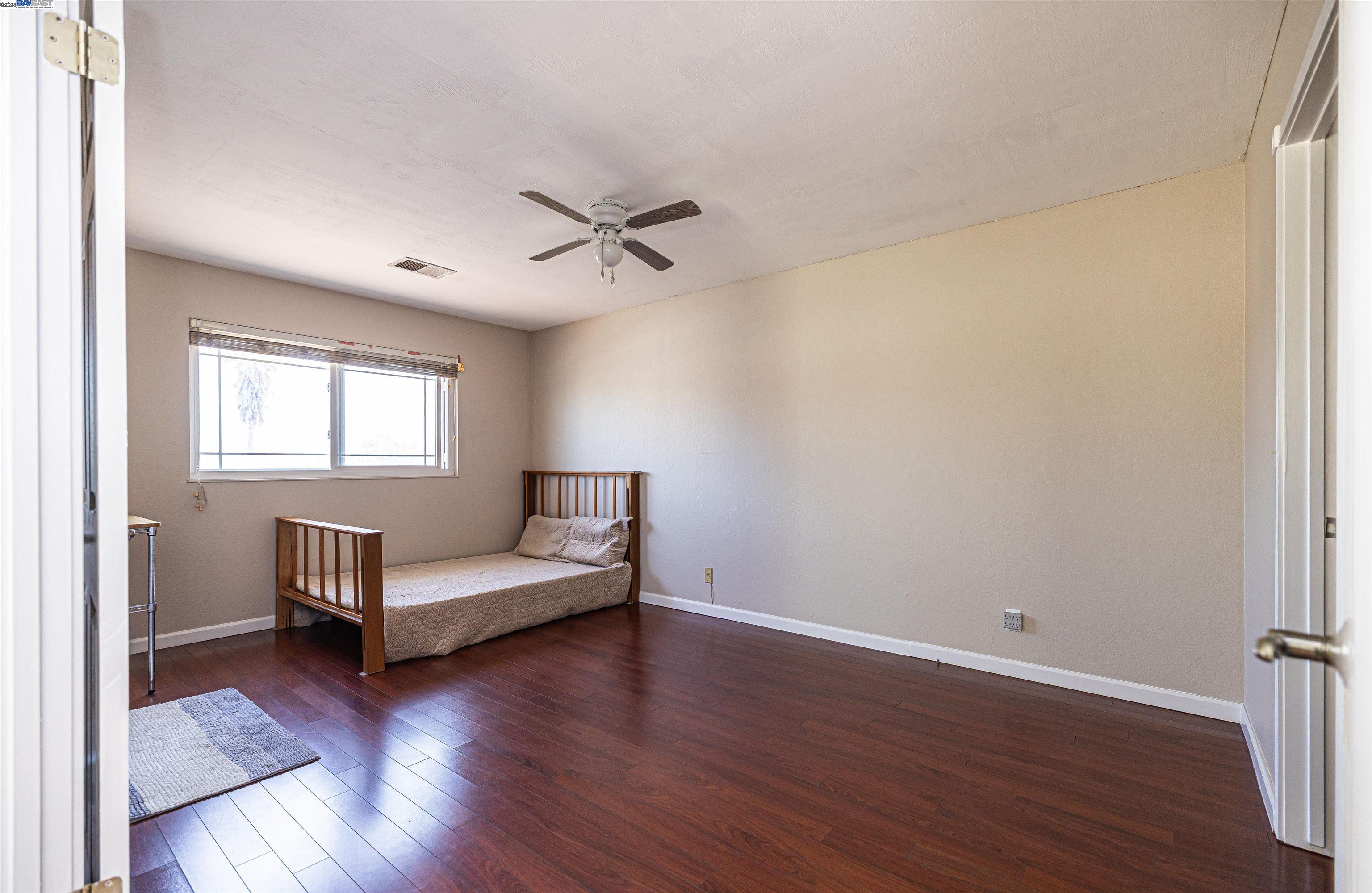 Detail Gallery Image 12 of 30 For 477 Clifford Ct, Bay Point,  CA 94565 - 3 Beds | 2/1 Baths