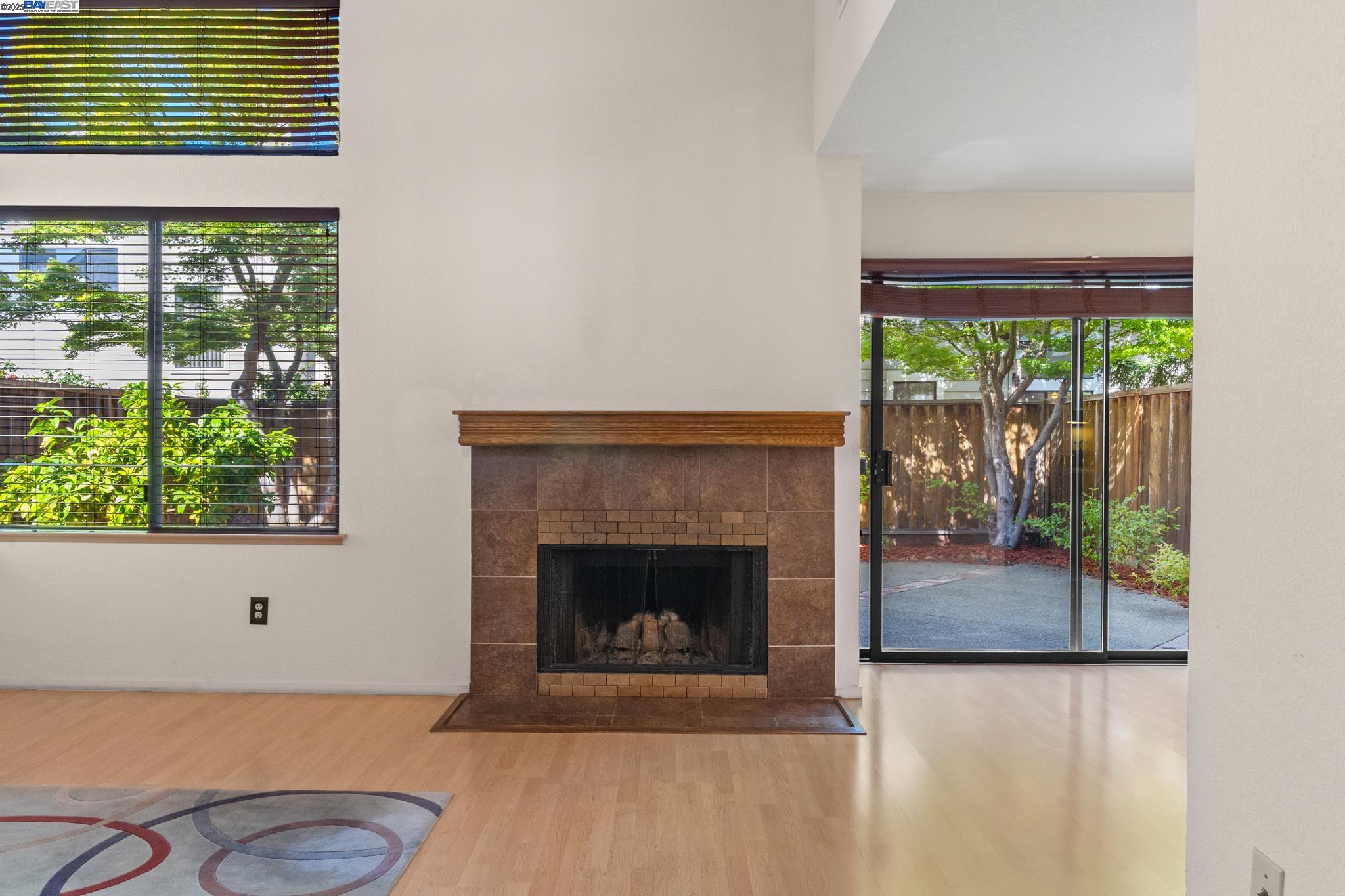Detail Gallery Image 29 of 39 For 35 Leonard Ct, Alameda,  CA 94502 - 2 Beds | 2/1 Baths
