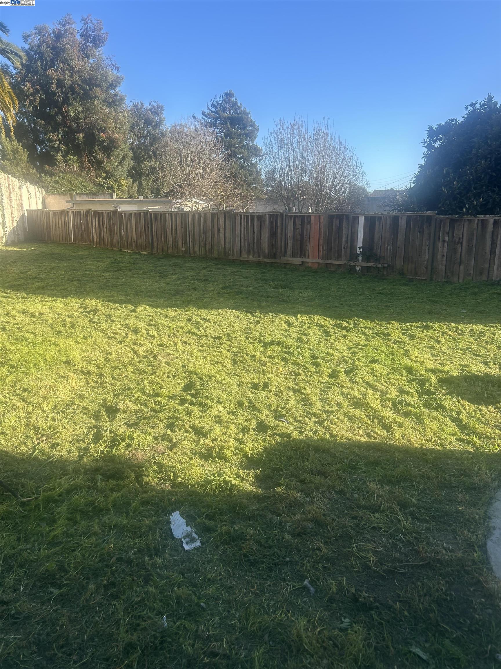 Detail Gallery Image 11 of 18 For 1145 Camellia Ct, San Leandro,  CA 94577 - 4 Beds | 2/1 Baths