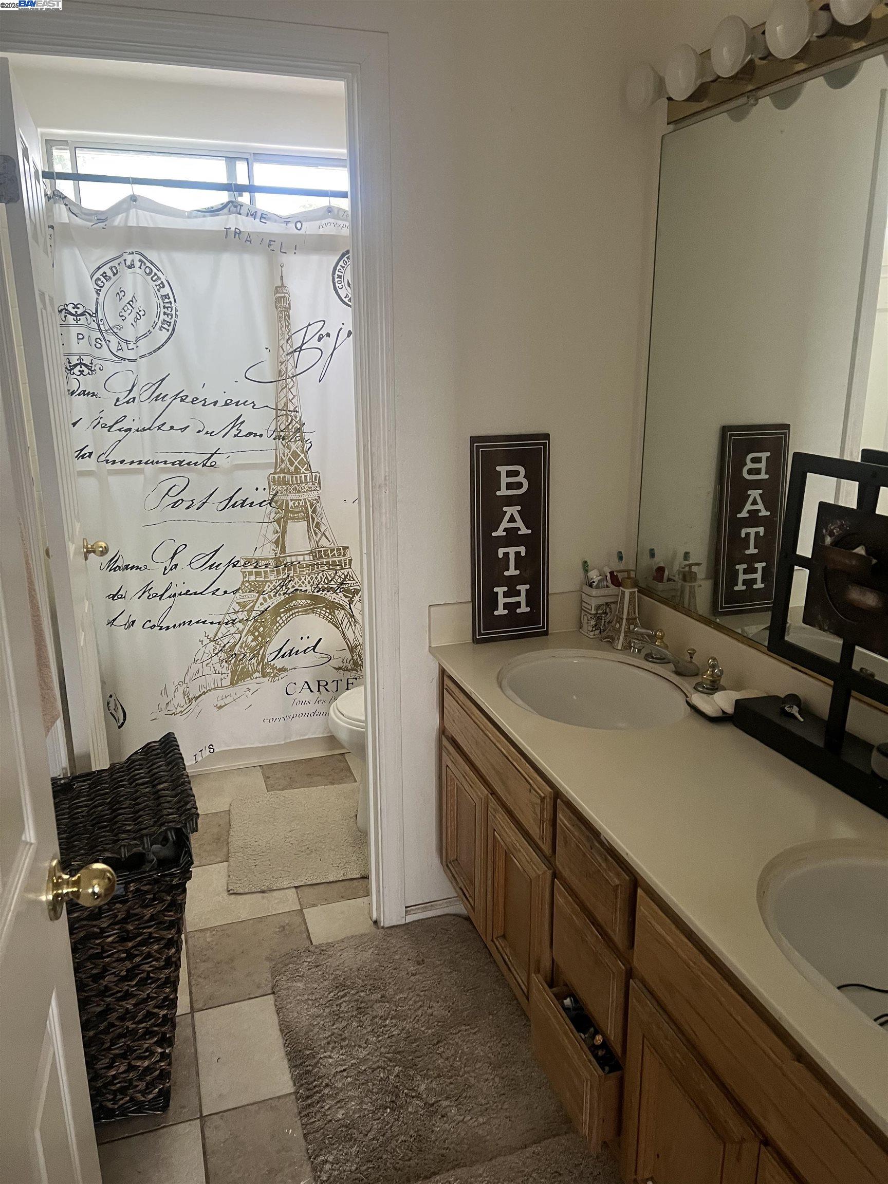 Detail Gallery Image 13 of 18 For 1145 Camellia Ct, San Leandro,  CA 94577 - 4 Beds | 2/1 Baths